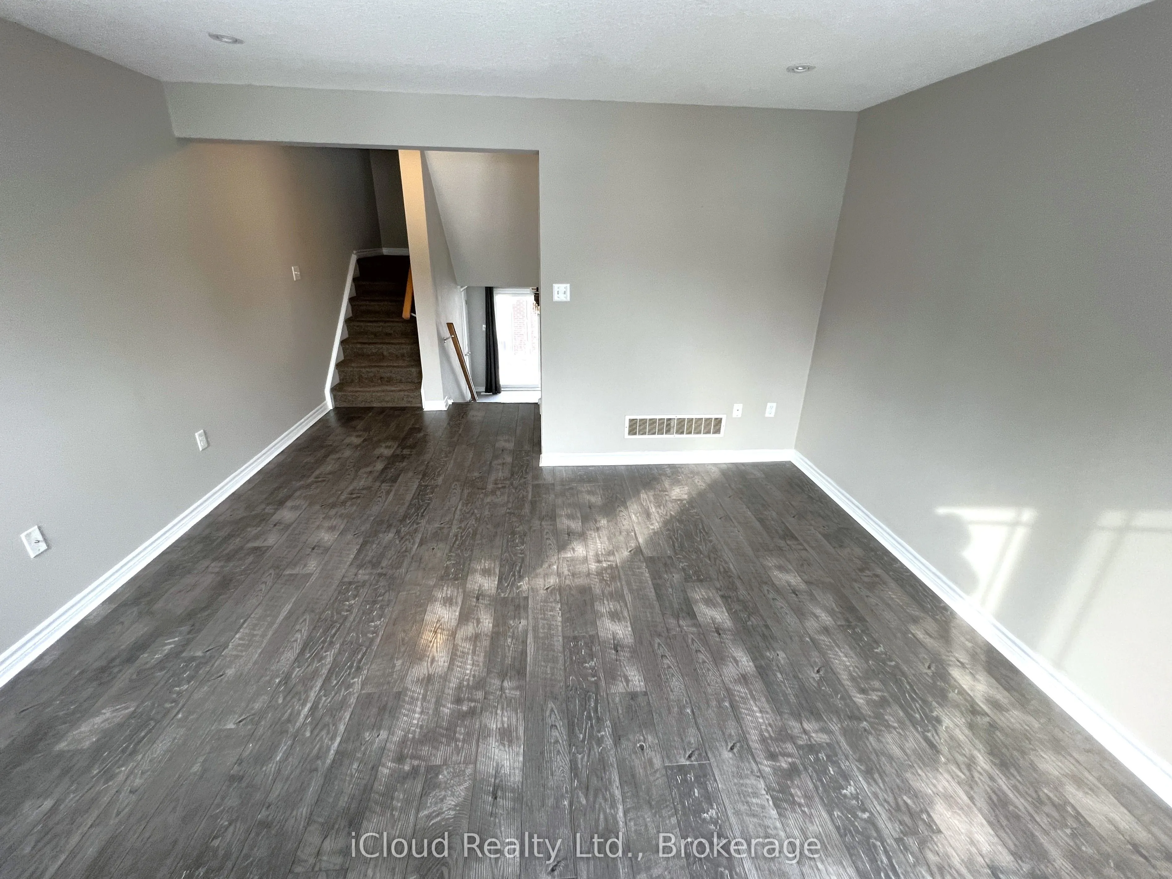 12 Poplar Drive, #18