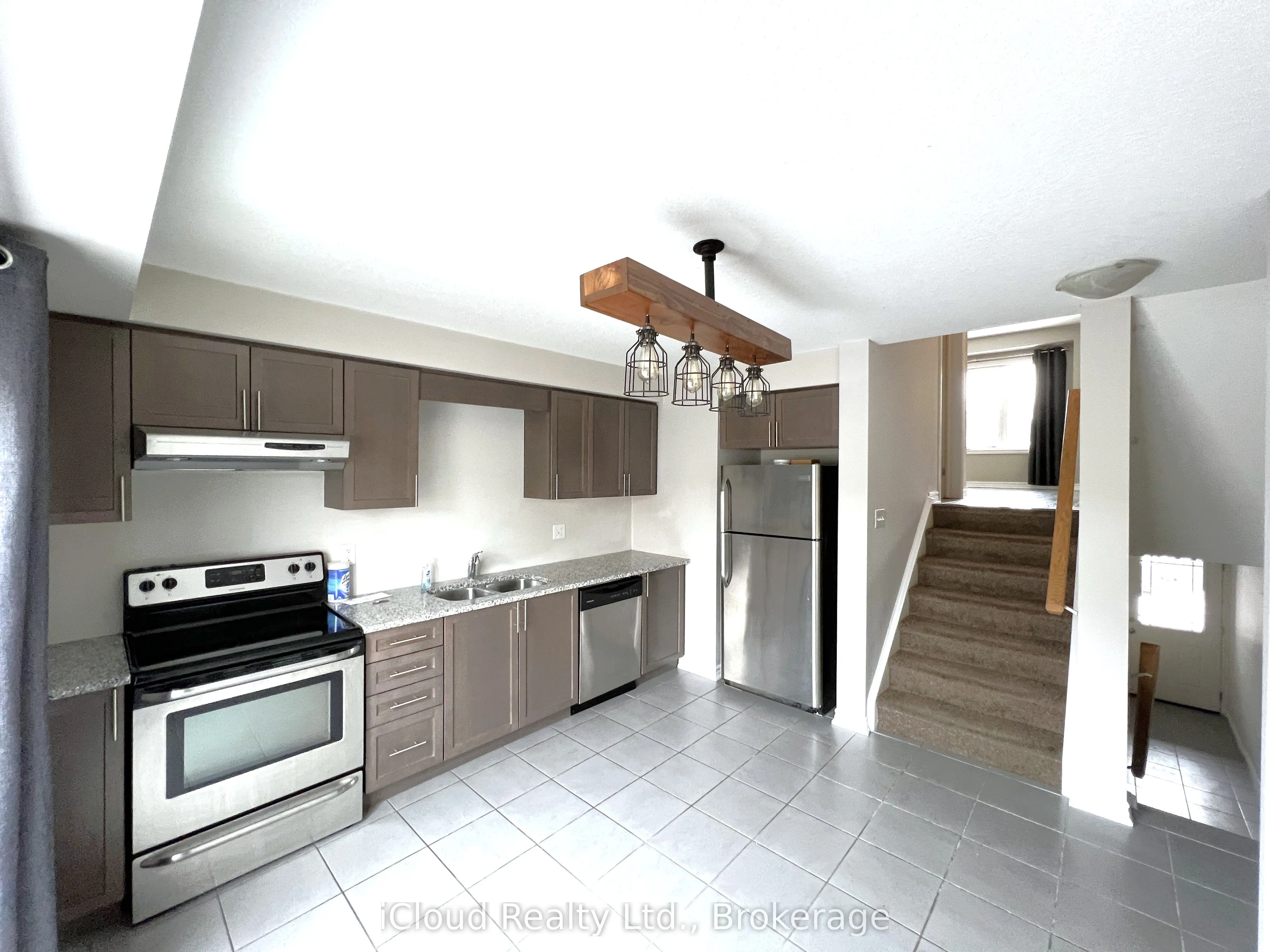 12 Poplar Drive, #18