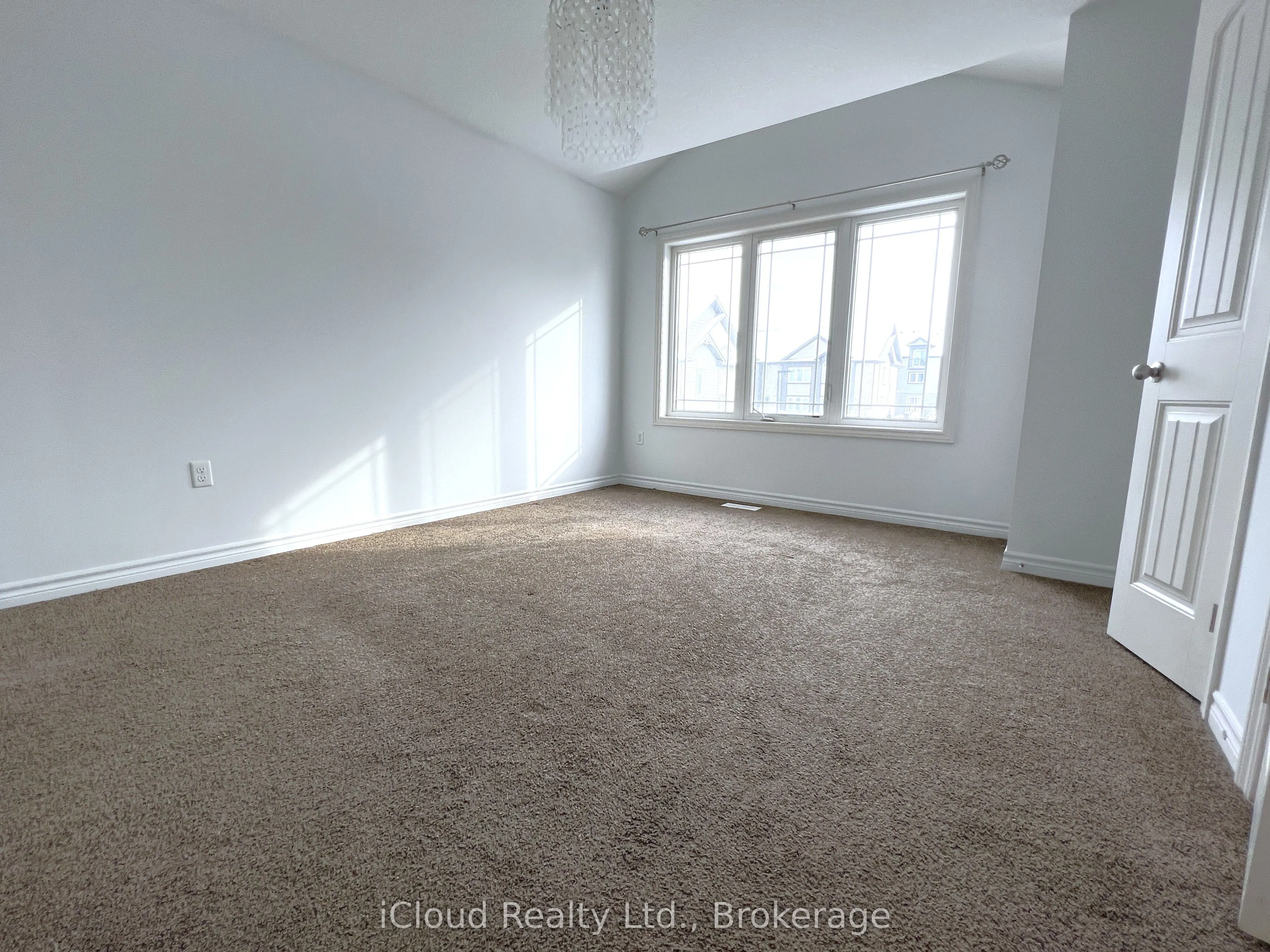 12 Poplar Drive, #18