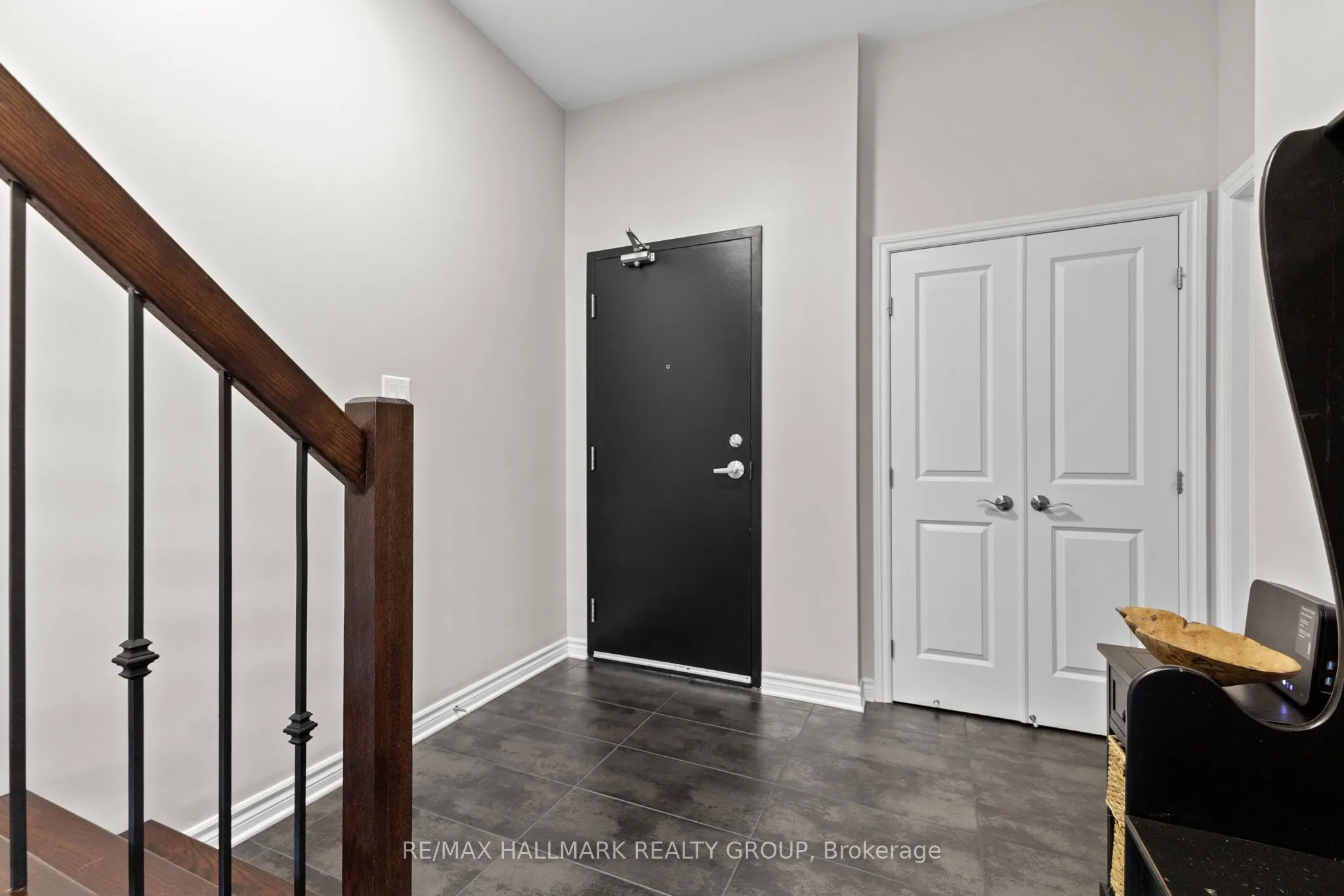 500 Claridge Drive, #206