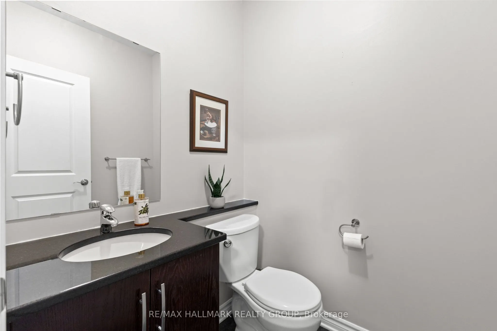 500 Claridge Drive, #206