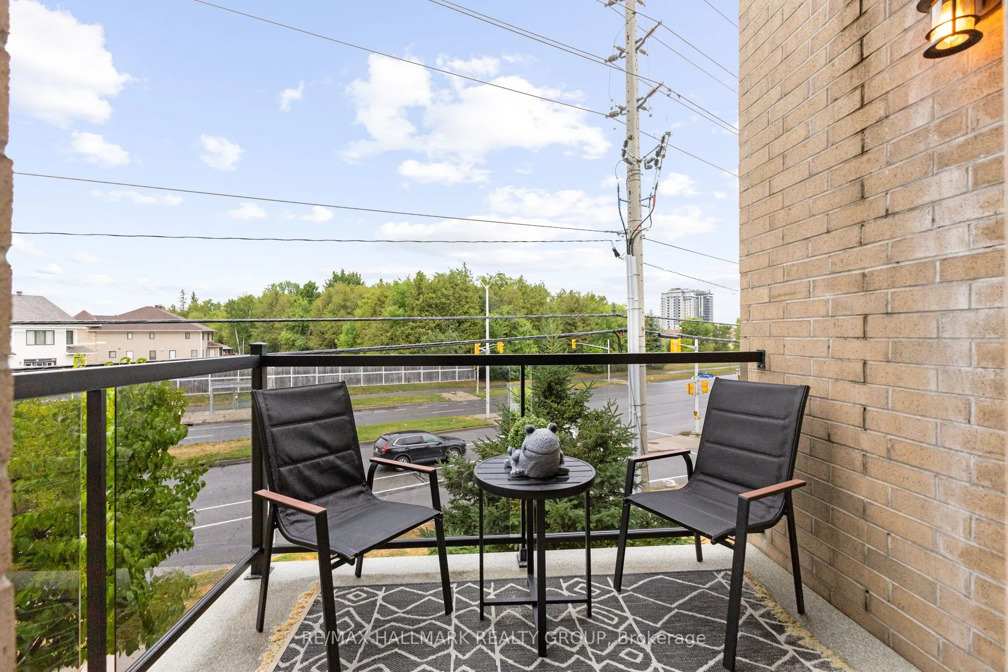 500 Claridge Drive, #206