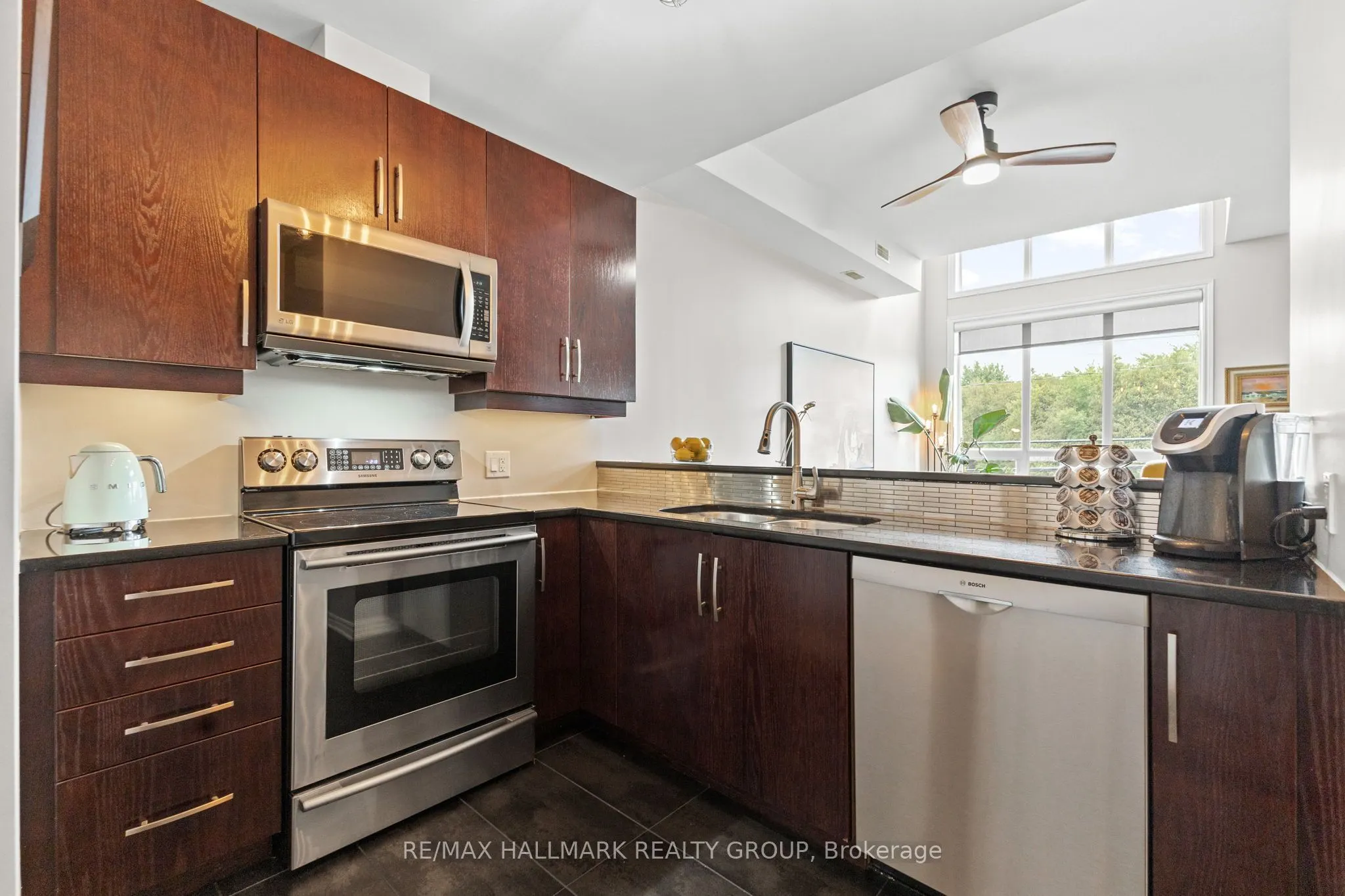 500 Claridge Drive, #206