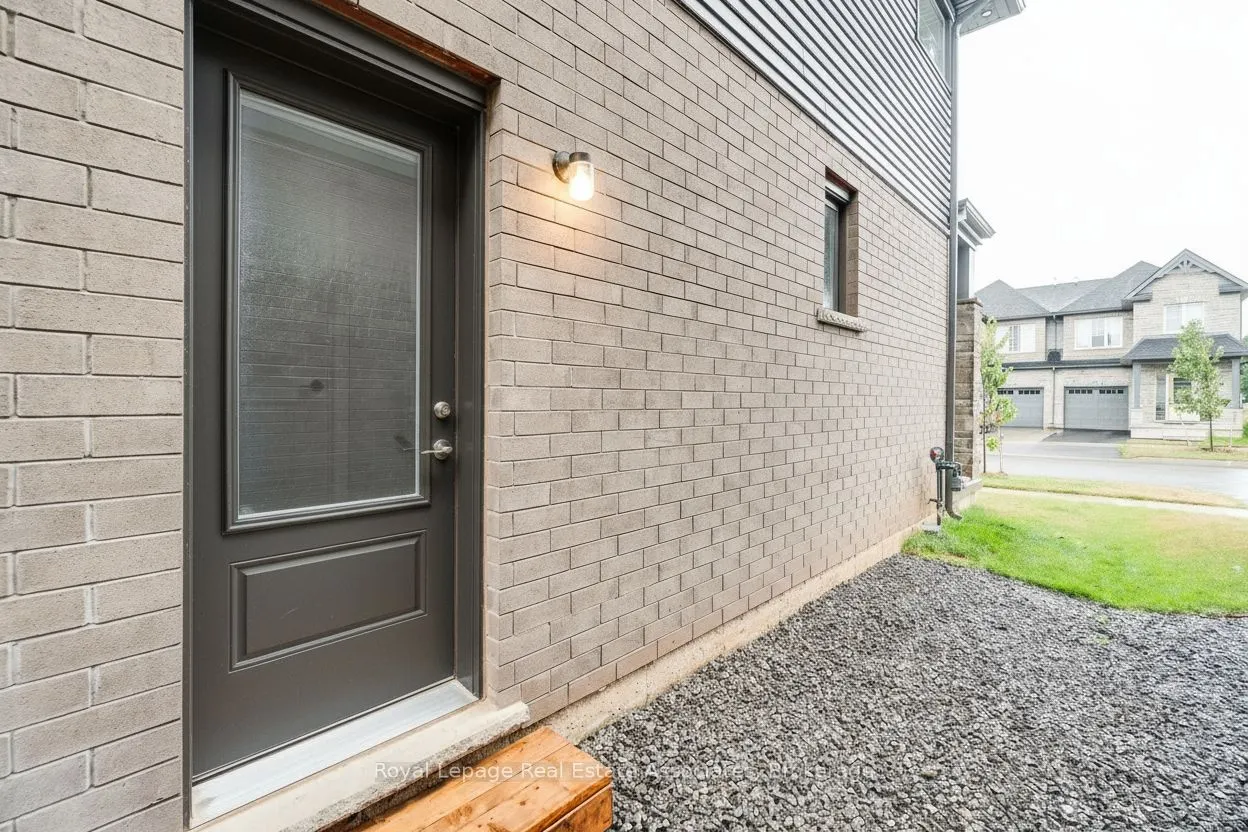 87 Acacia Road