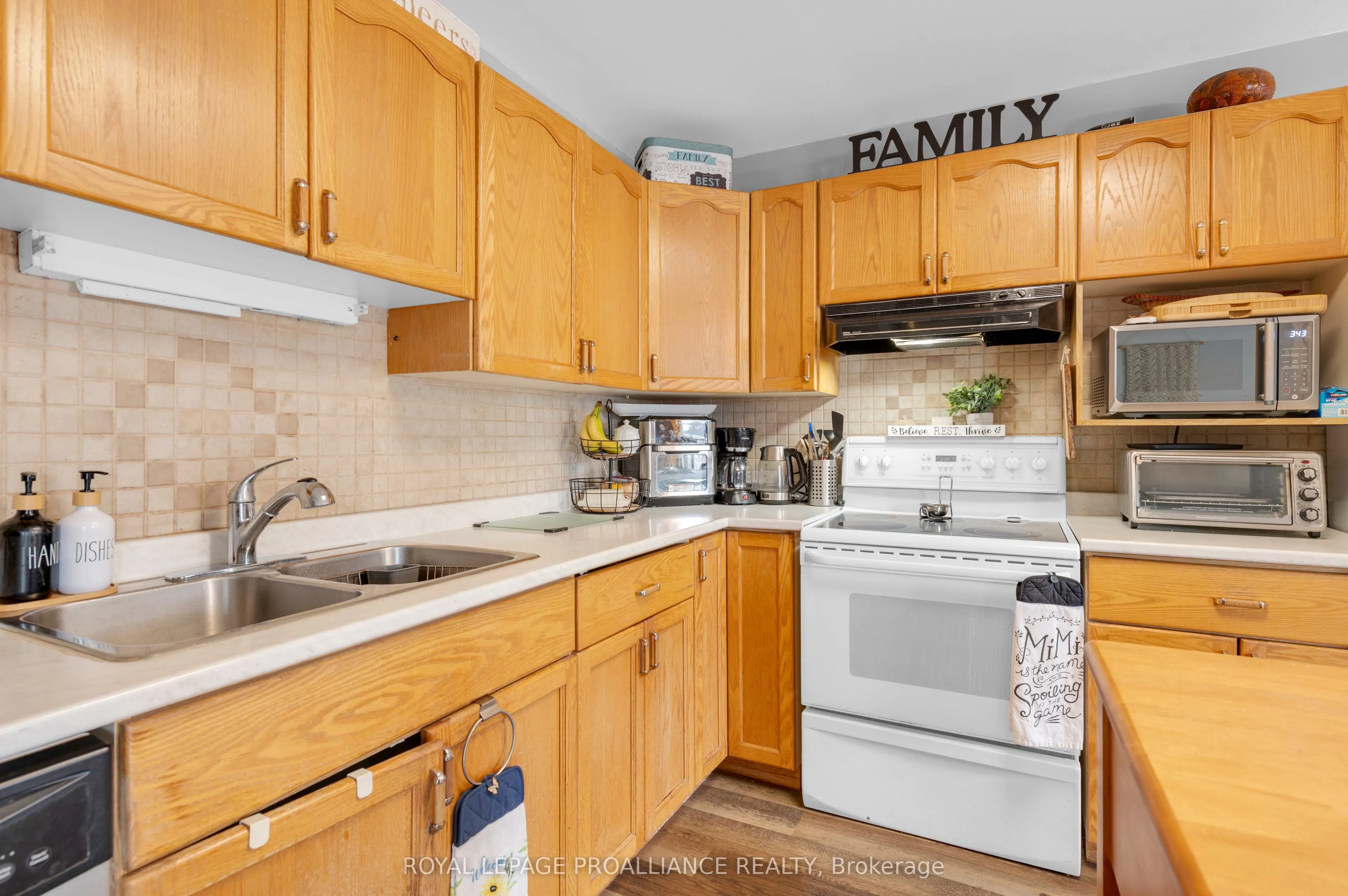 162 Prince Edward Street, #B