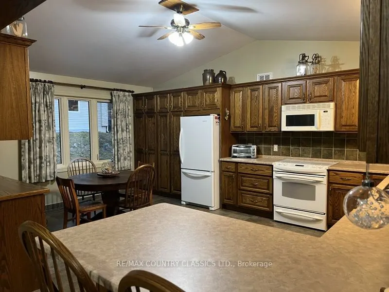 90 Golden Shores Road