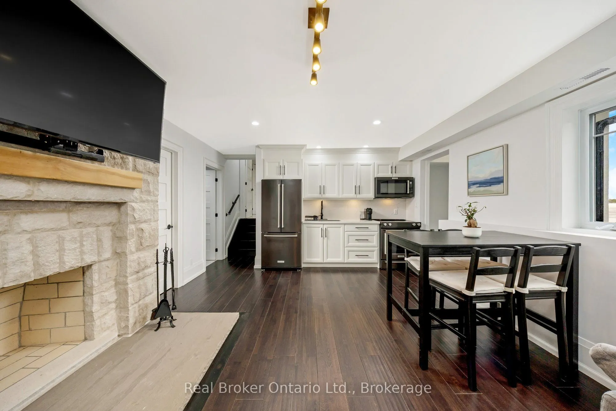 5938 Trafalgar Road