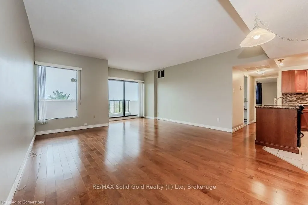 260 Sheldon Avenue N, #808