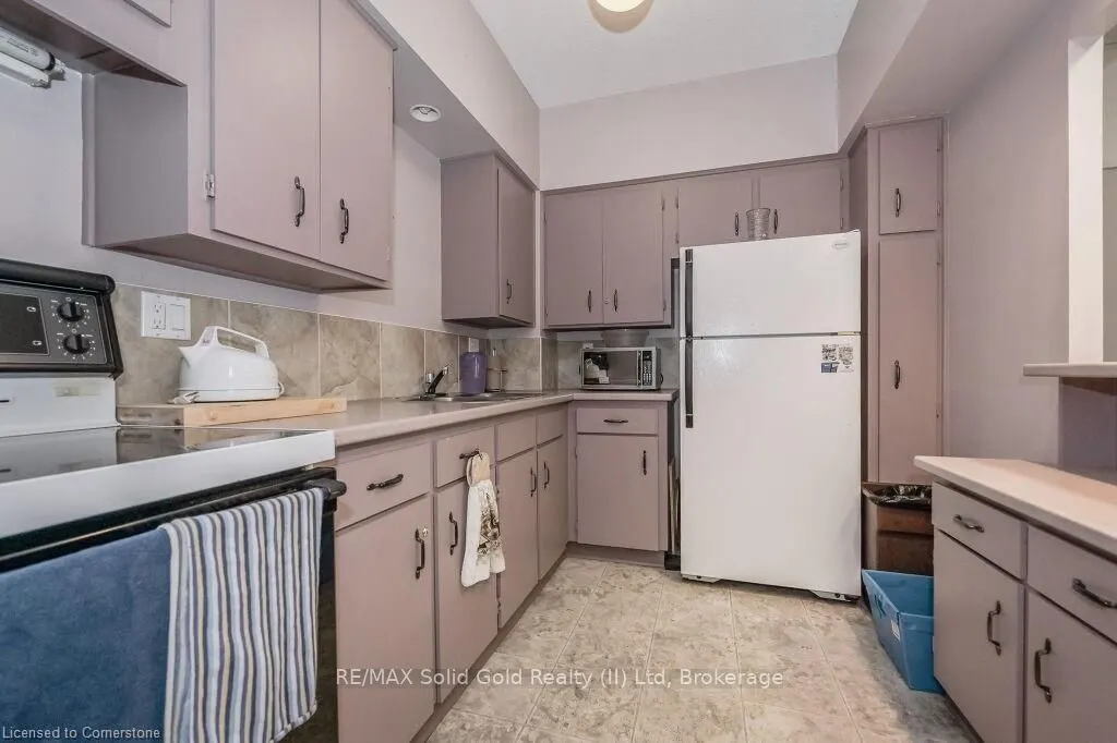 260 Sheldon Avenue N, #808