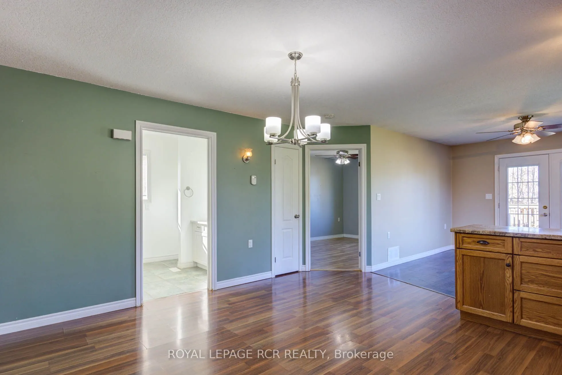 44 Geddes Street W