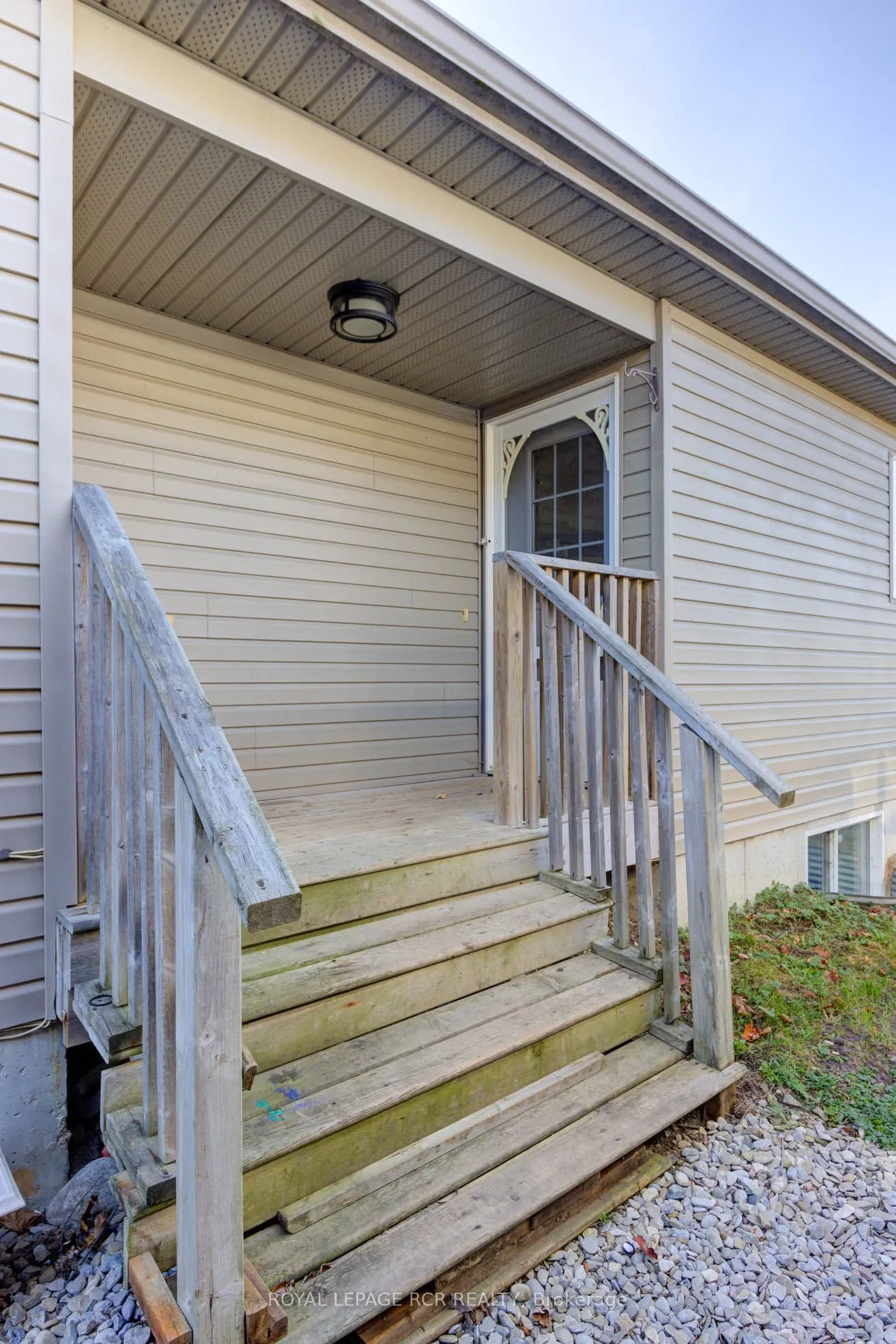 44 Geddes Street W