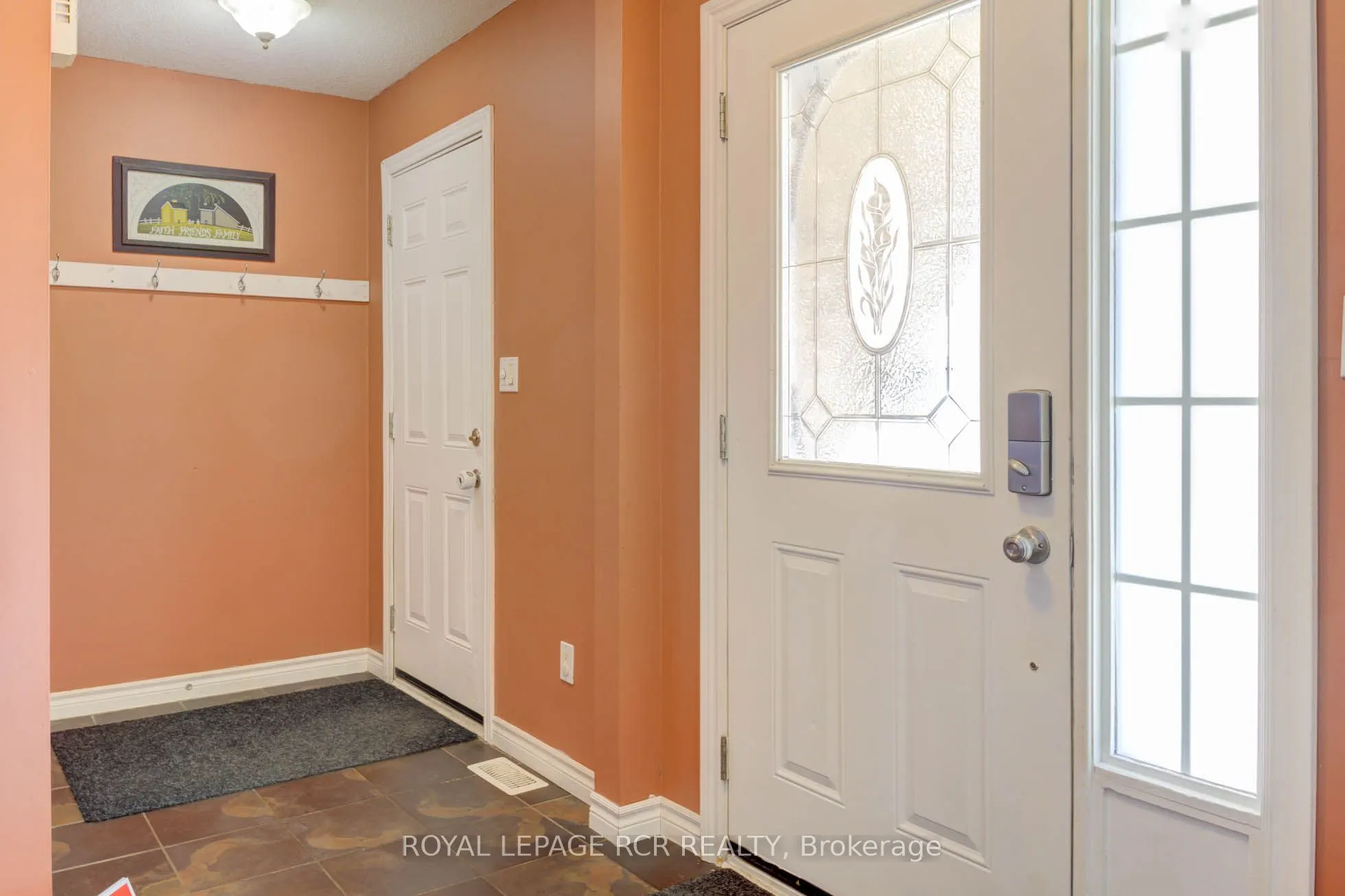 44 Geddes Street W