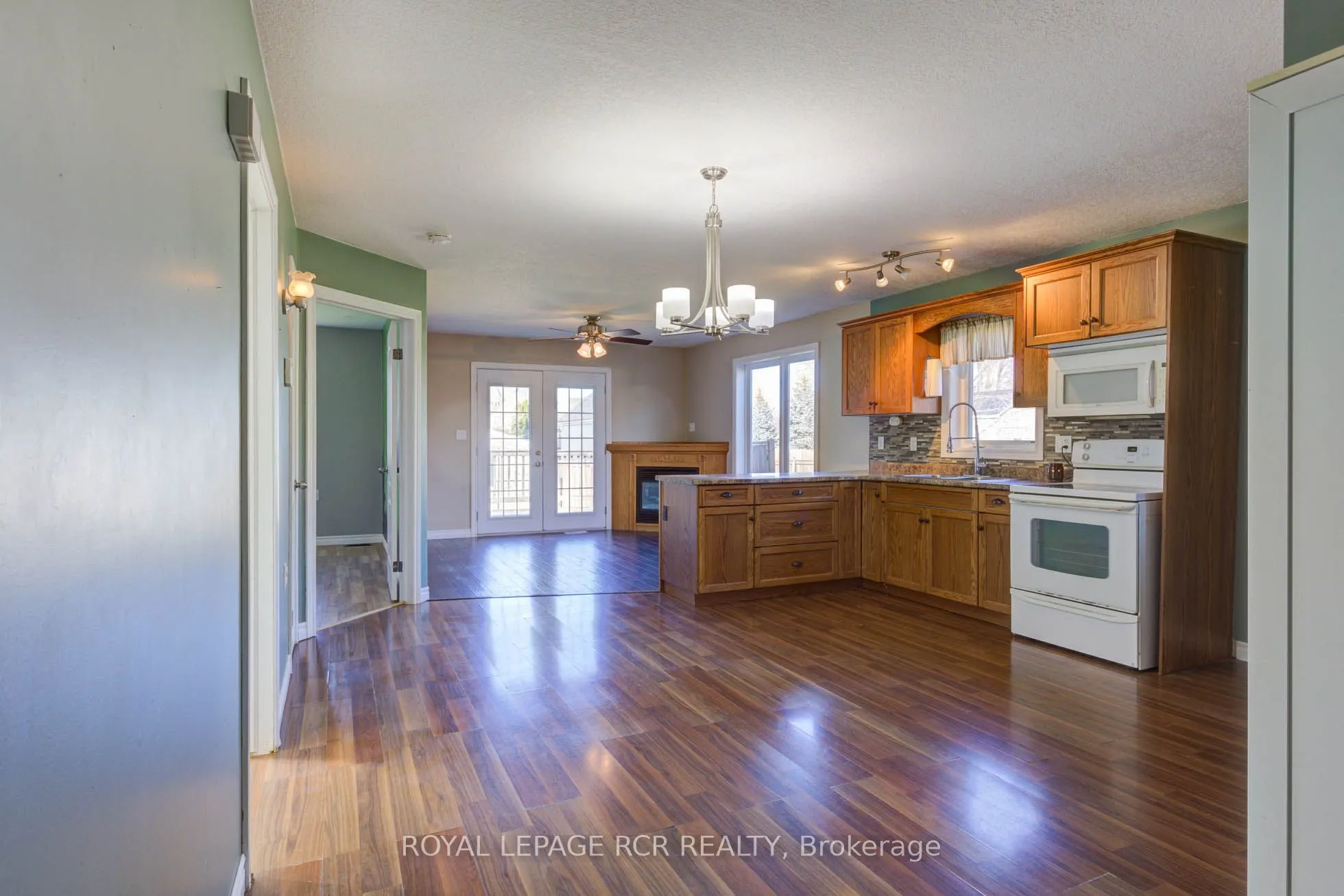 44 Geddes Street W