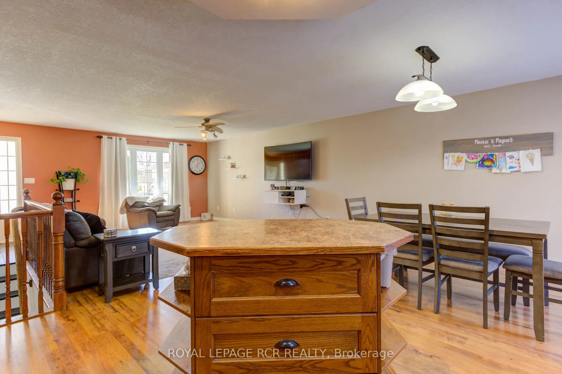 44 Geddes Street W