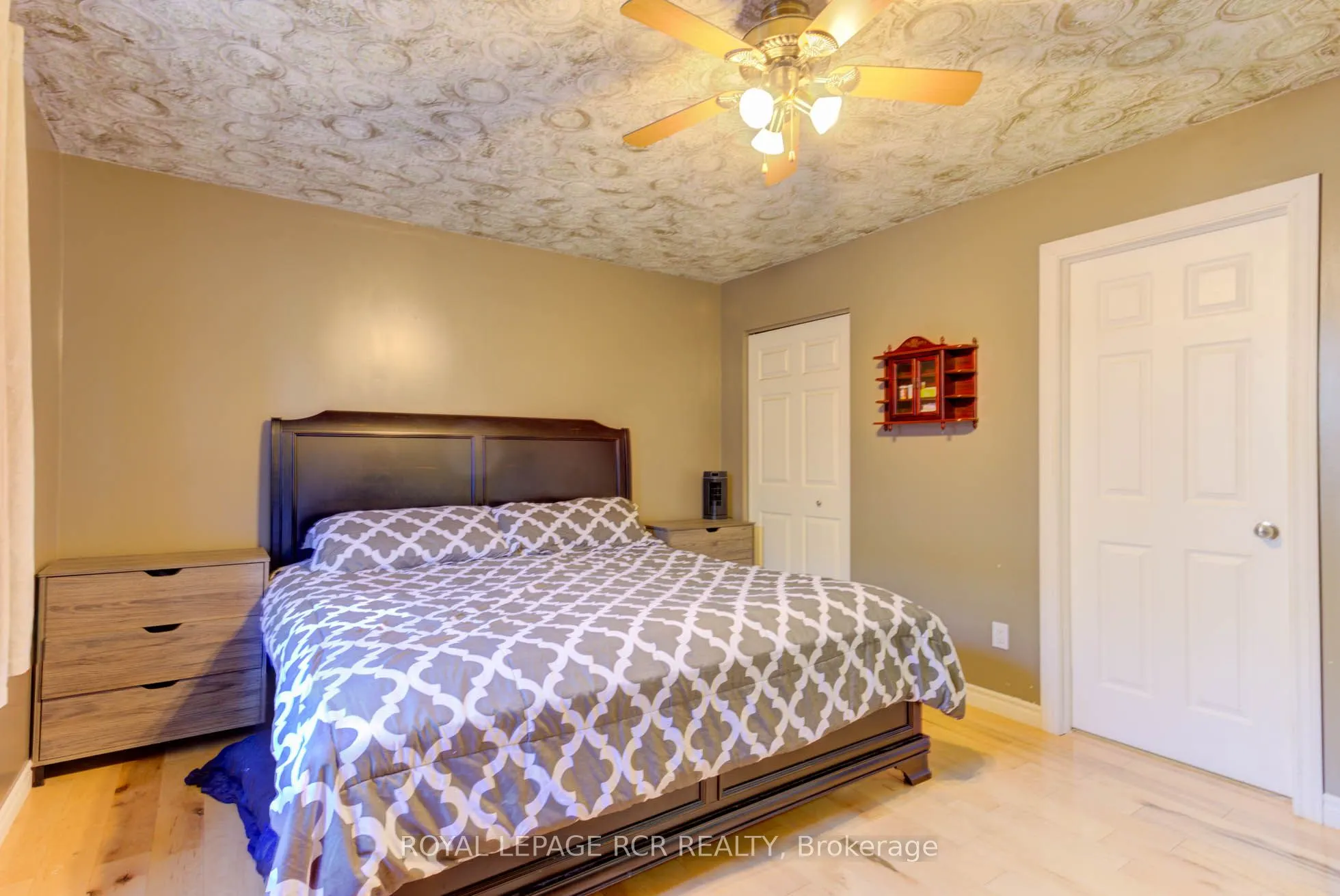 44 Geddes Street W