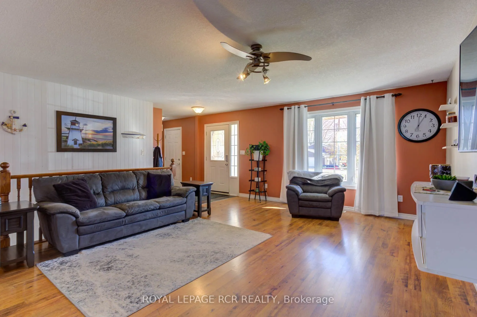 44 Geddes Street W