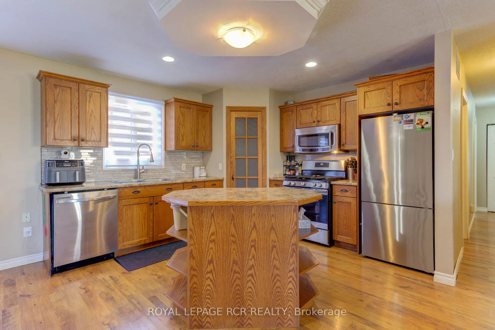 44 Geddes Street W