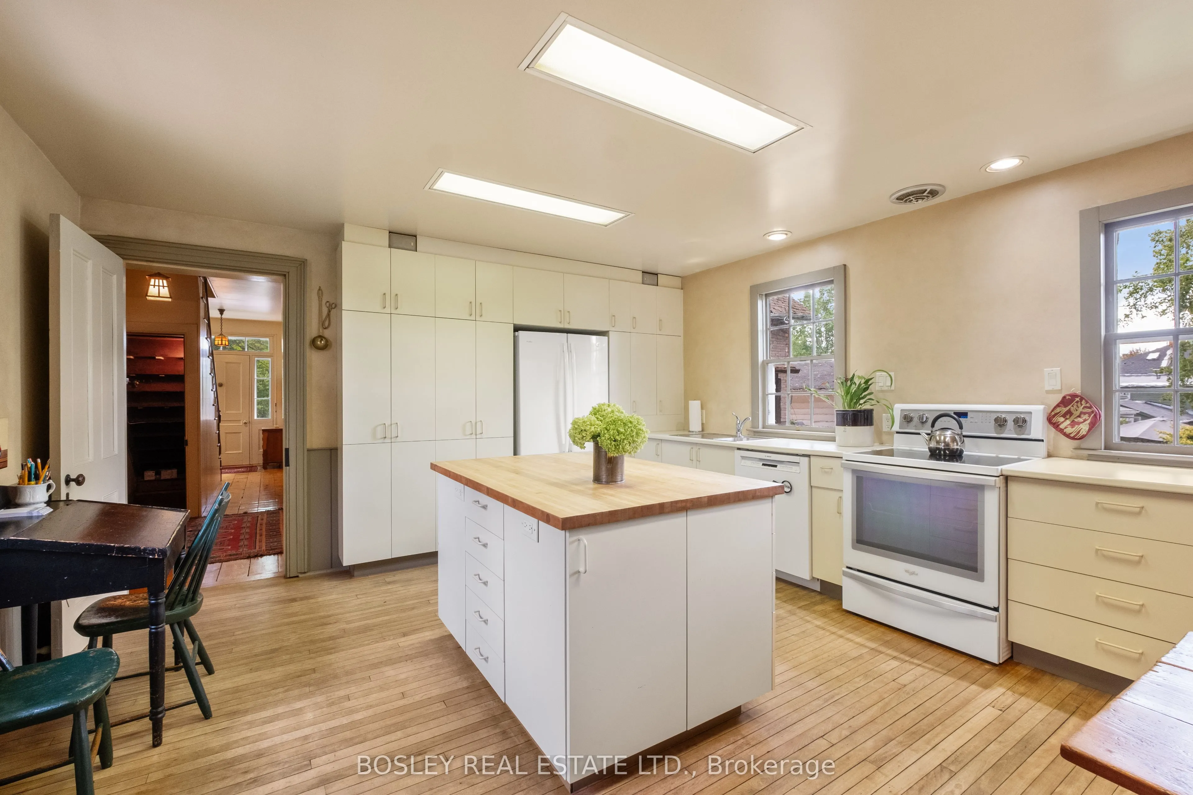 22 Bramley Street N