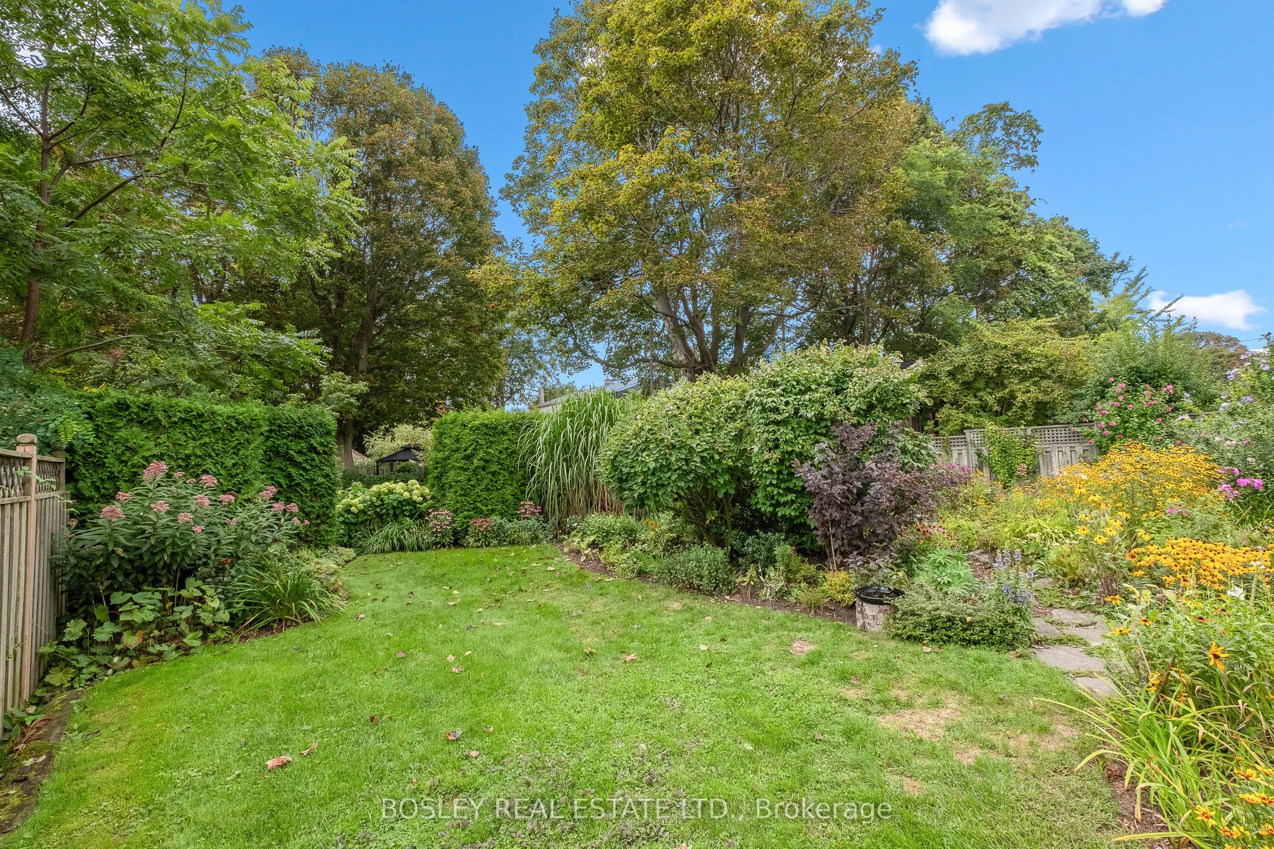 22 Bramley Street N
