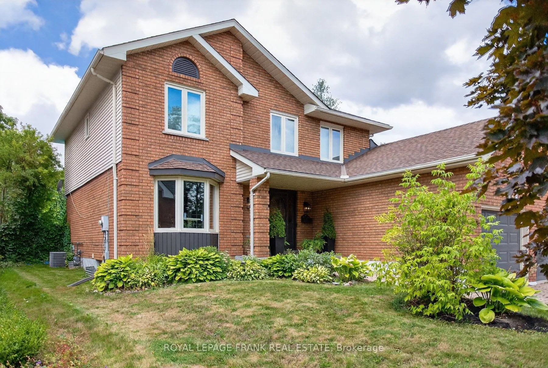 1805 Parkwood Circle