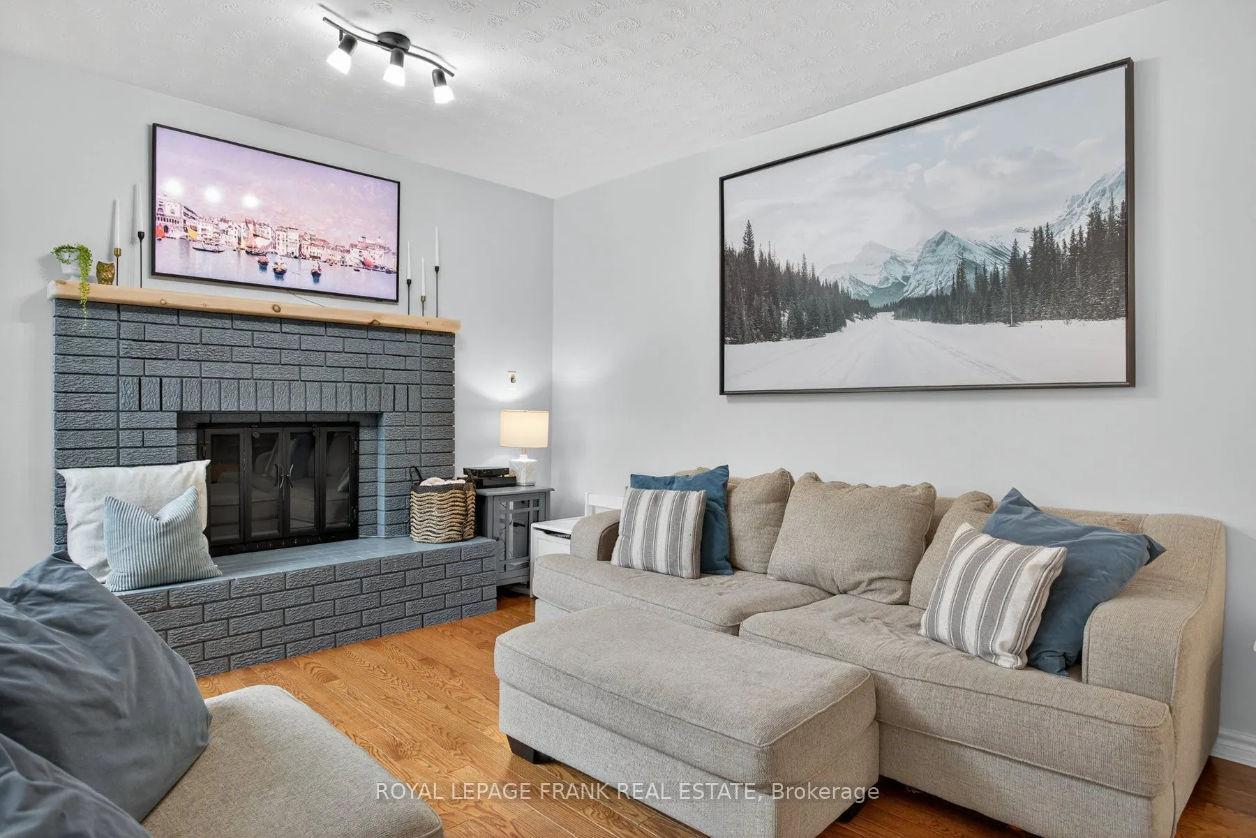 1805 Parkwood Circle