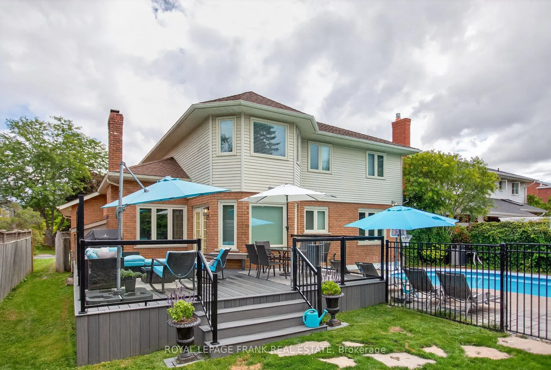 1805 Parkwood Circle