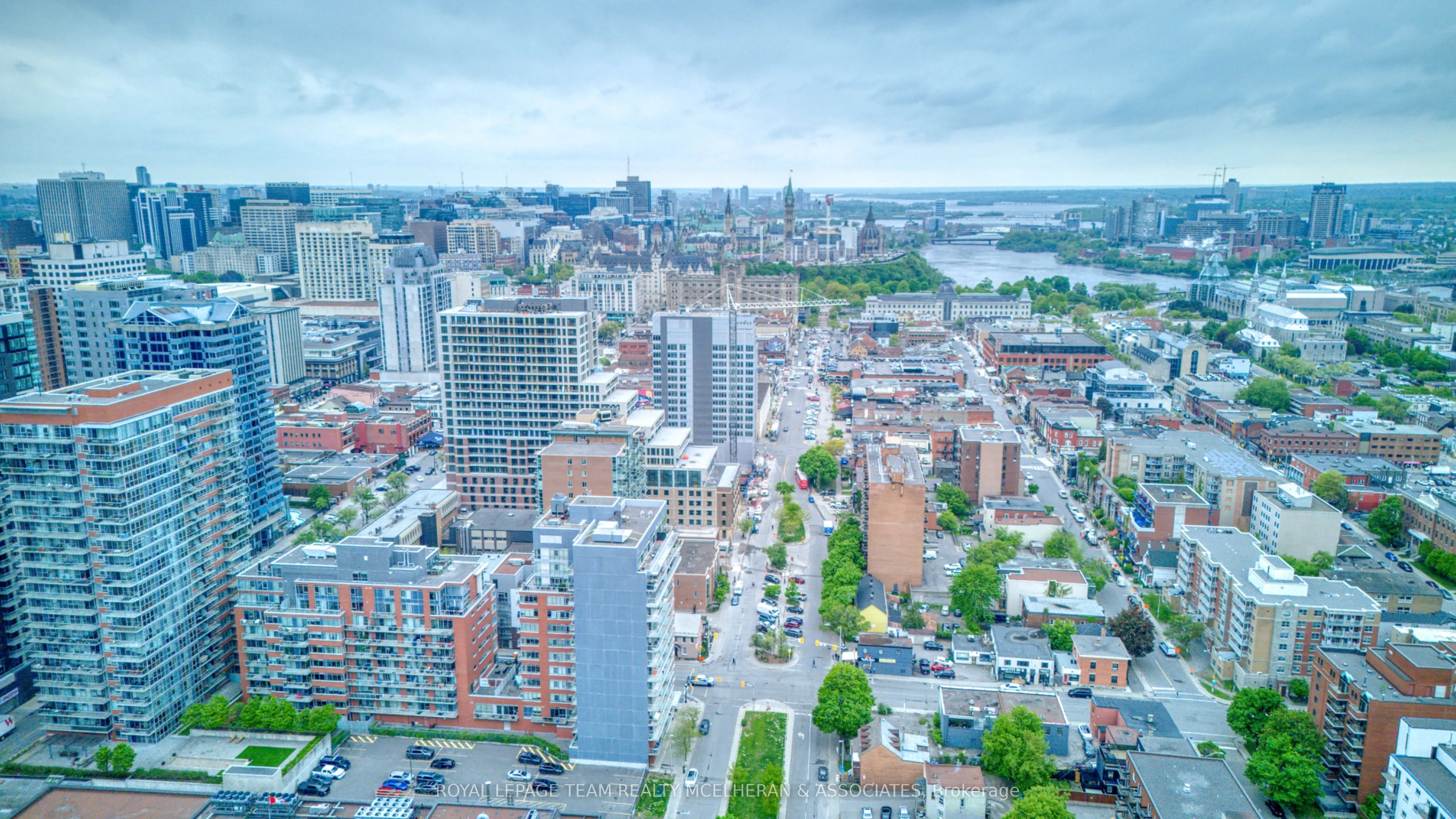 180 York Street, #1402