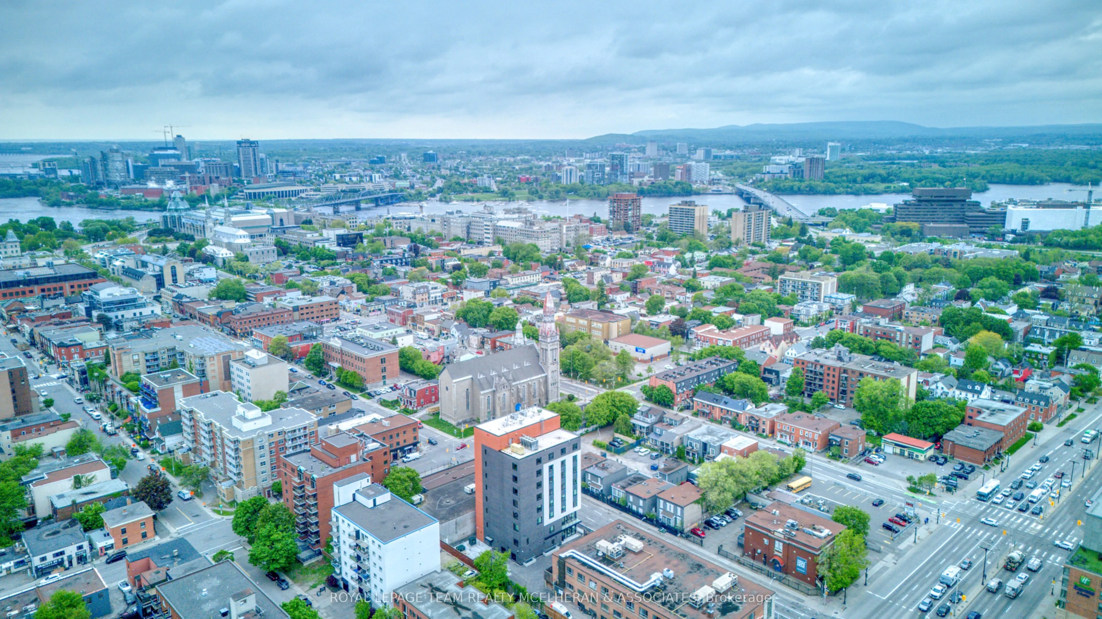180 York Street, #1402