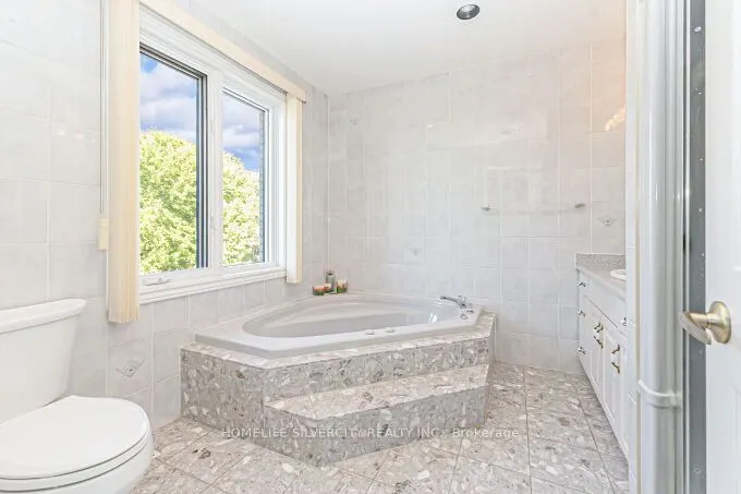 126 Montmorency Drive