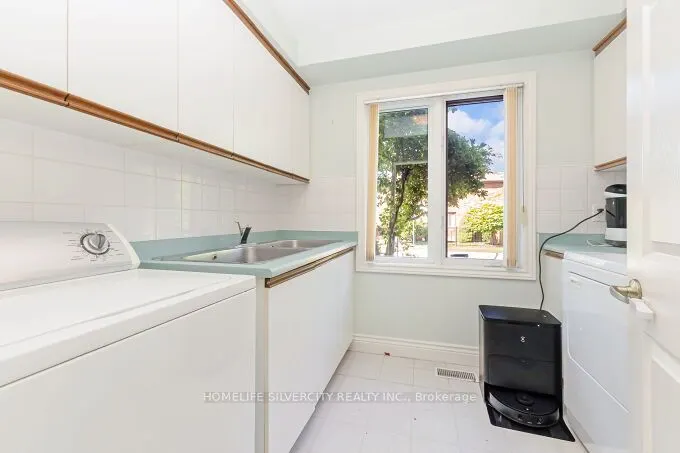 126 Montmorency Drive