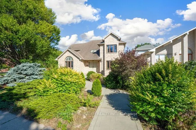 126 Montmorency Drive
