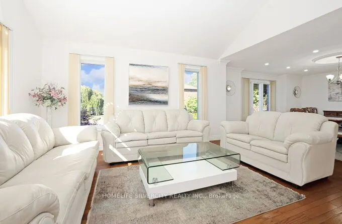 126 Montmorency Drive