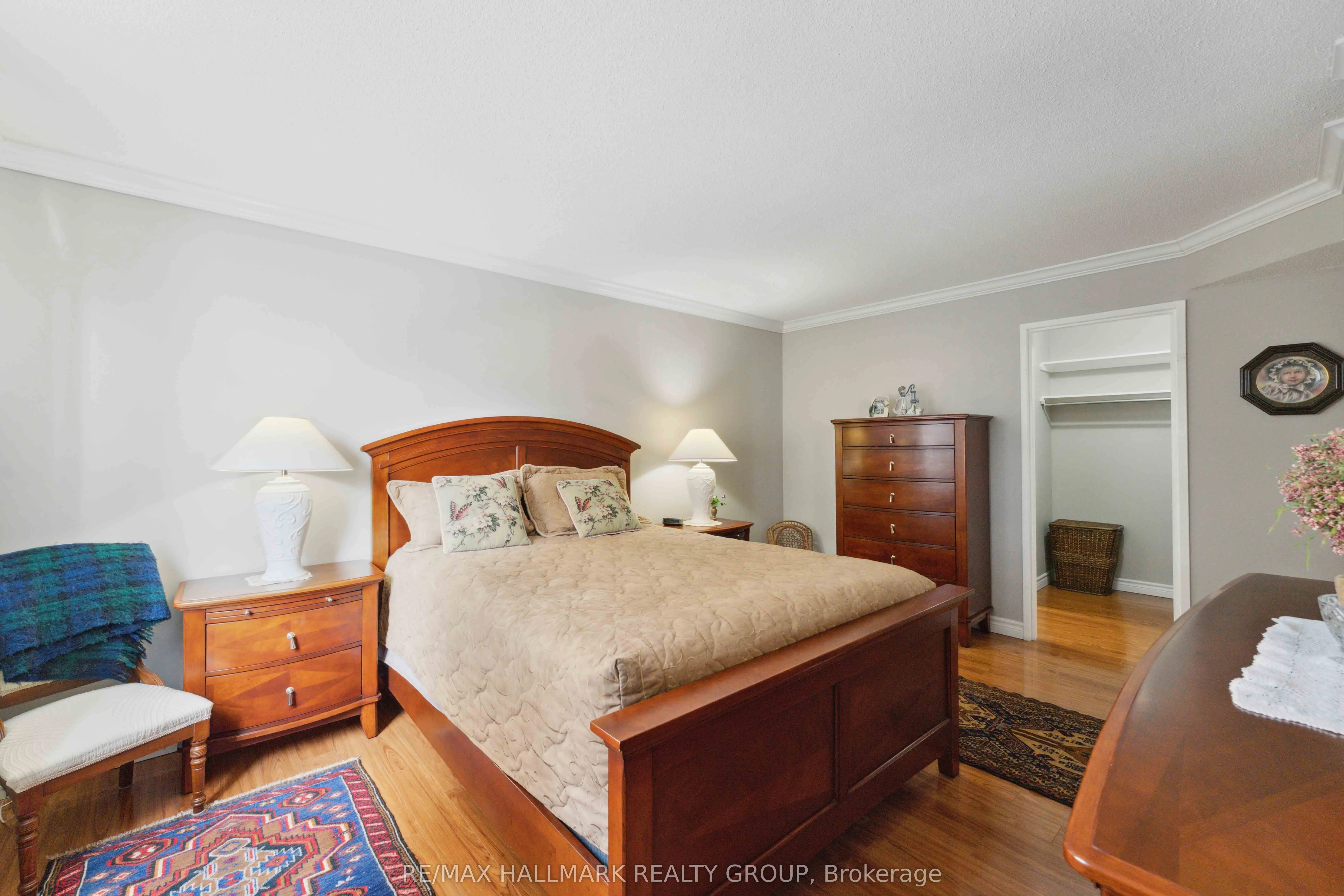 470 Laurier Avenue W, #308
