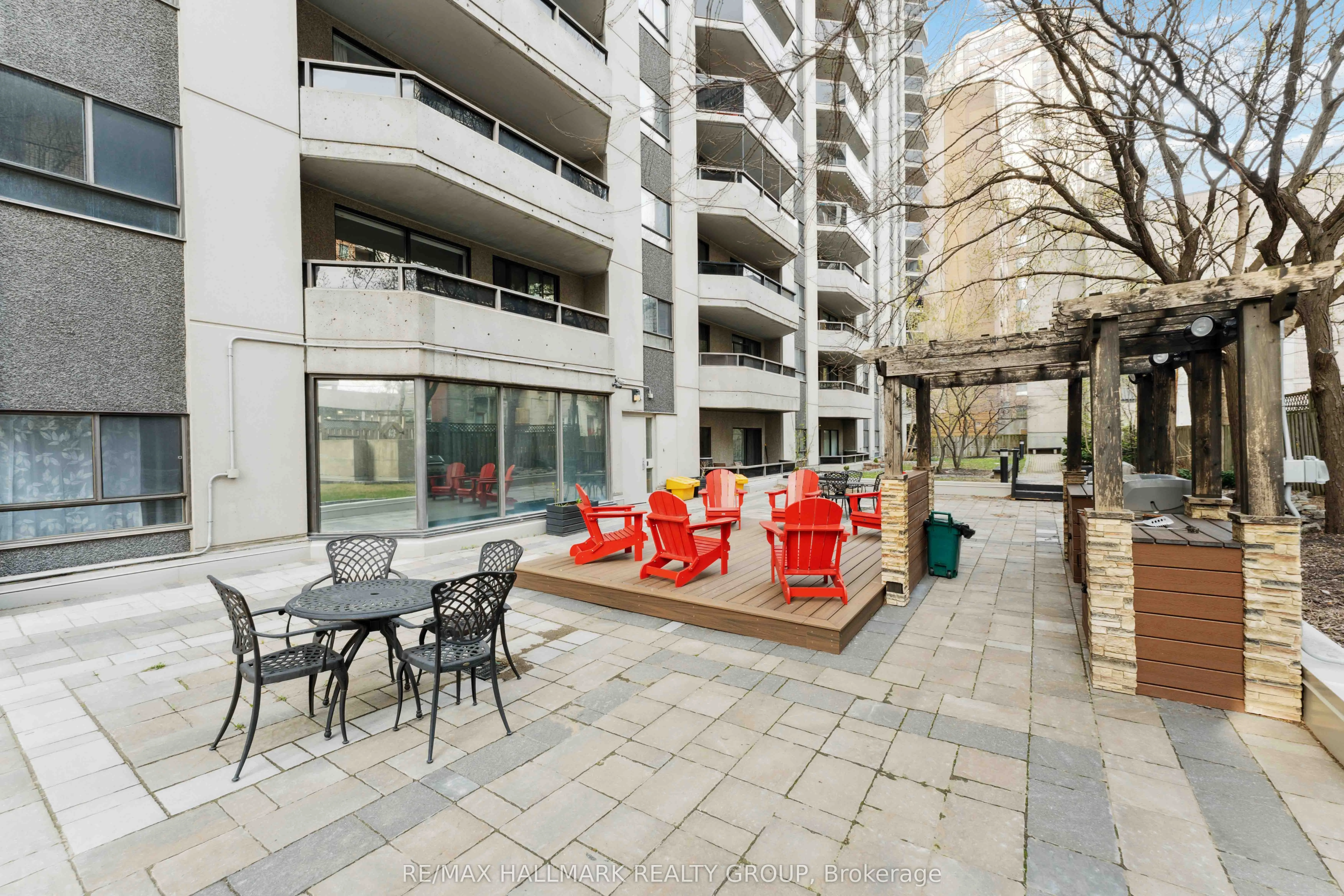 470 Laurier Avenue W, #308