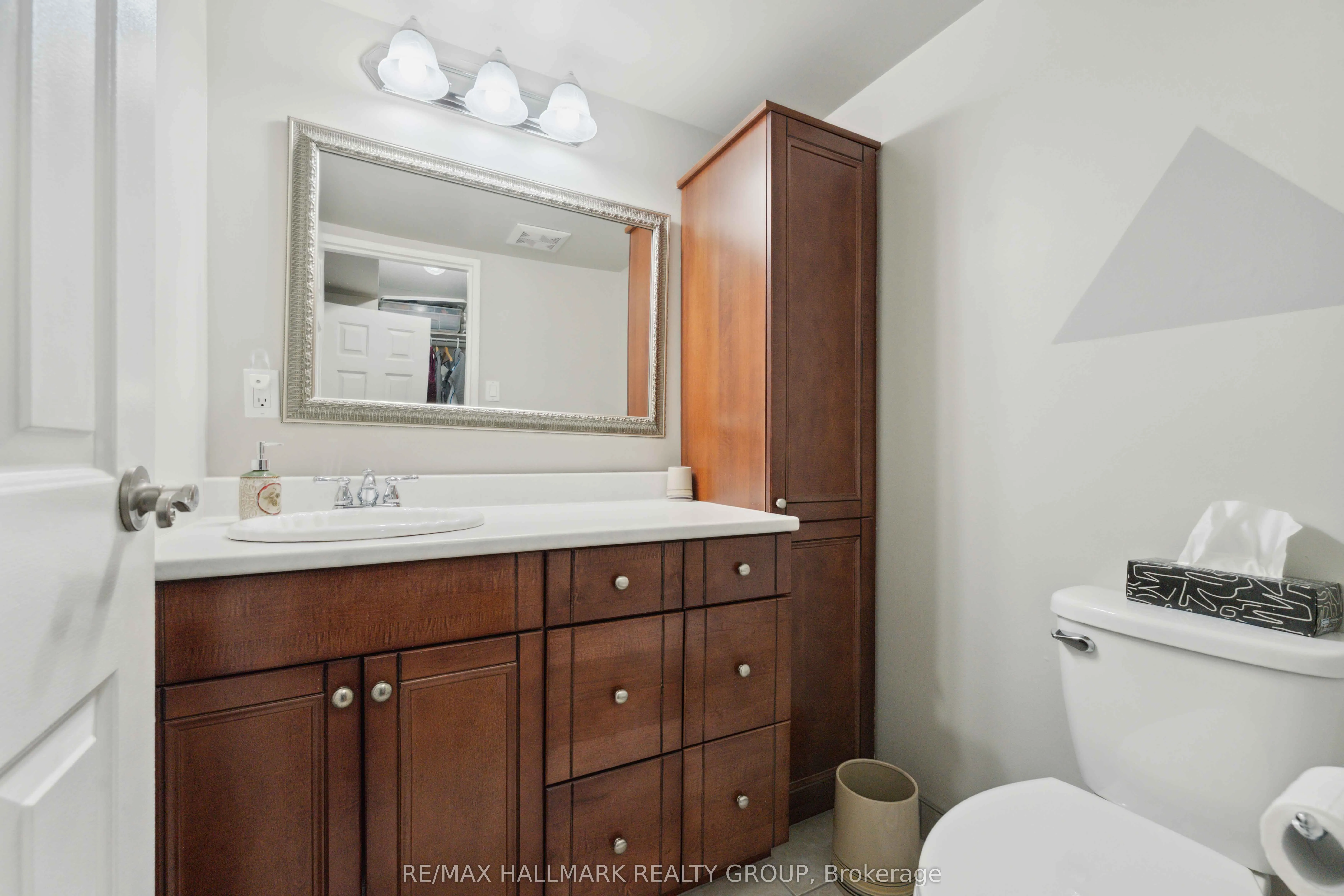470 Laurier Avenue W, #308