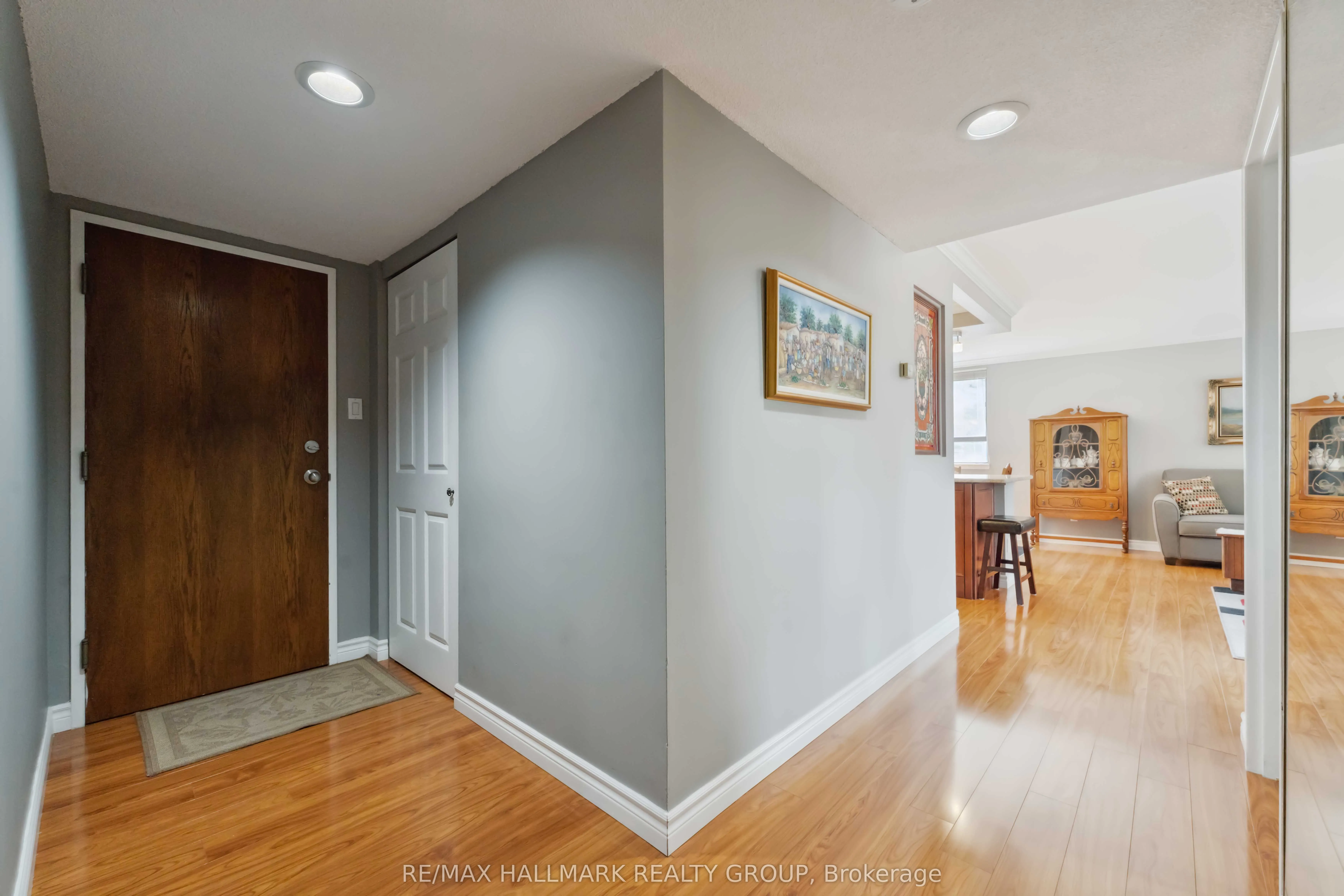 470 Laurier Avenue W, #308