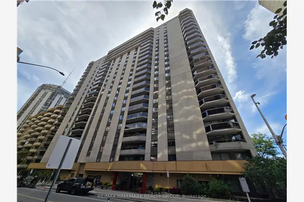 470 Laurier Avenue W, #308