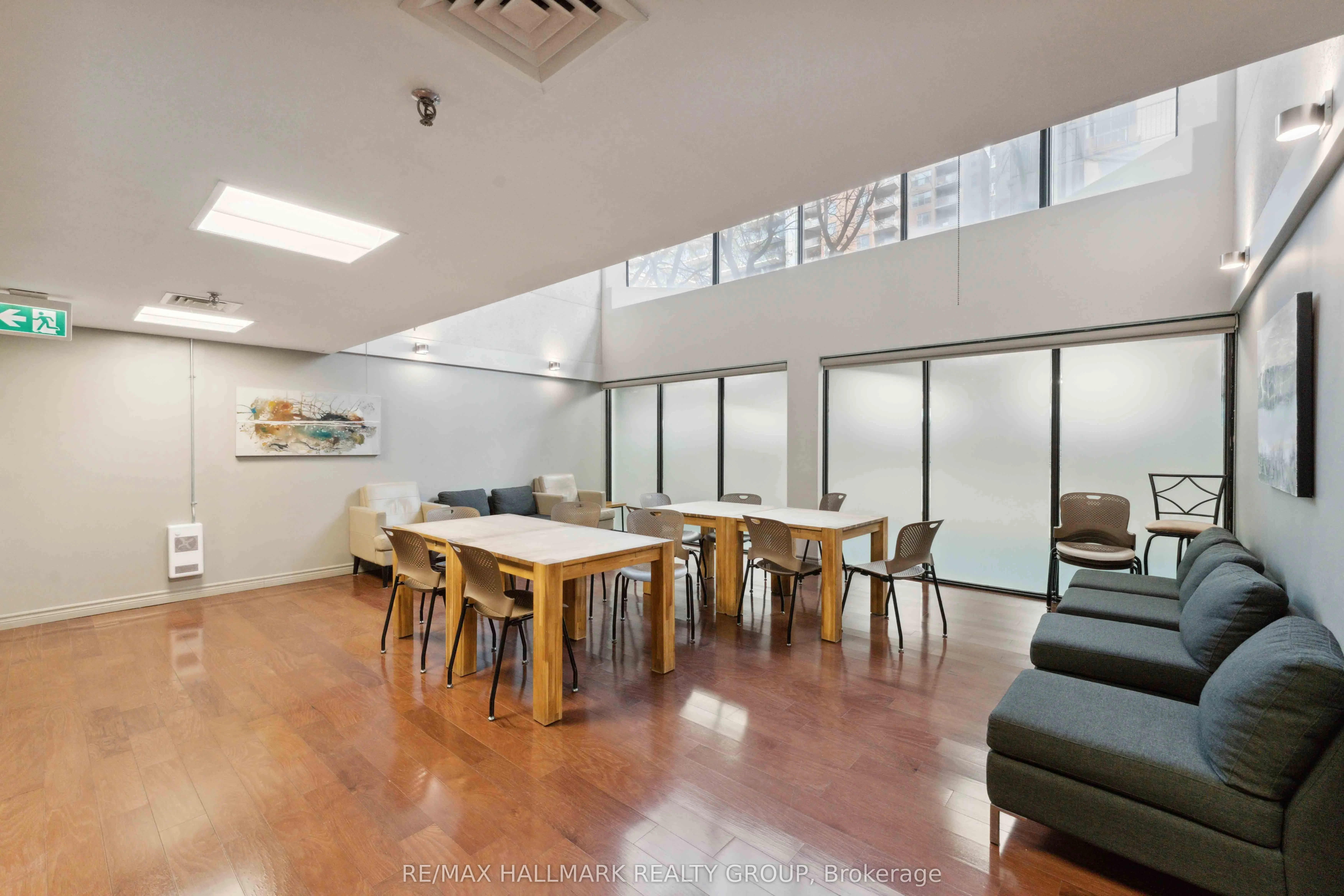 470 Laurier Avenue W, #308