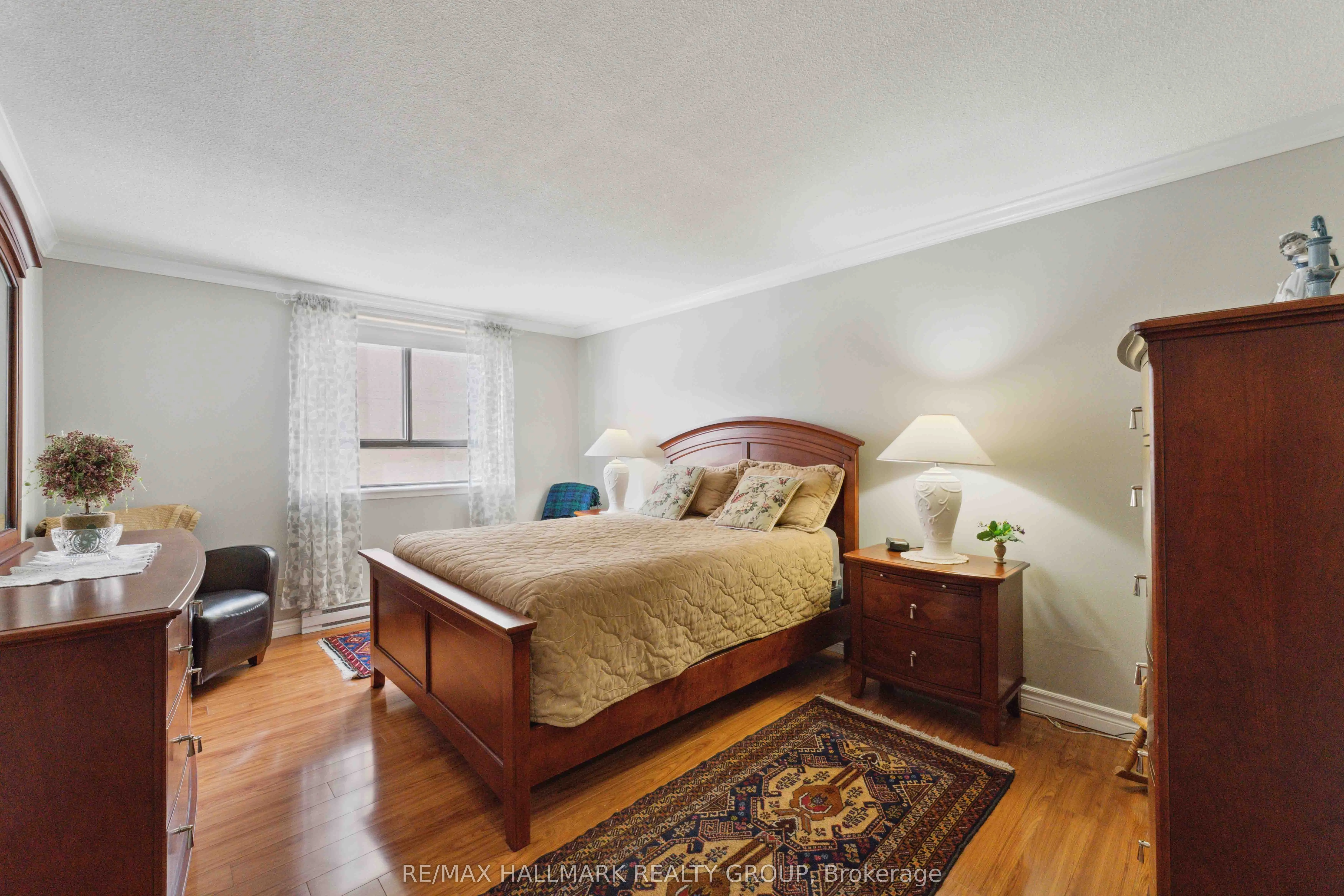 470 Laurier Avenue W, #308