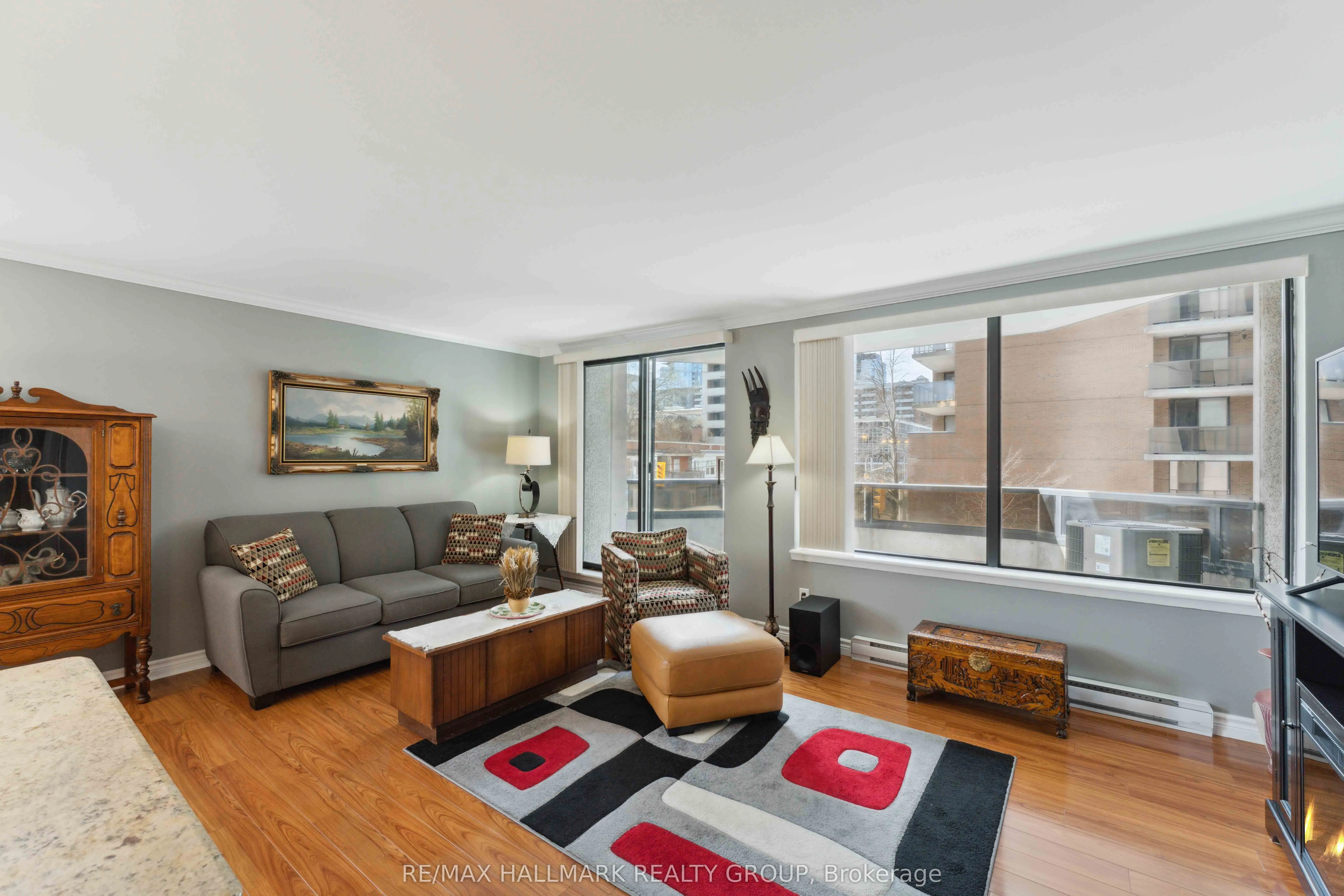 470 Laurier Avenue W, #308