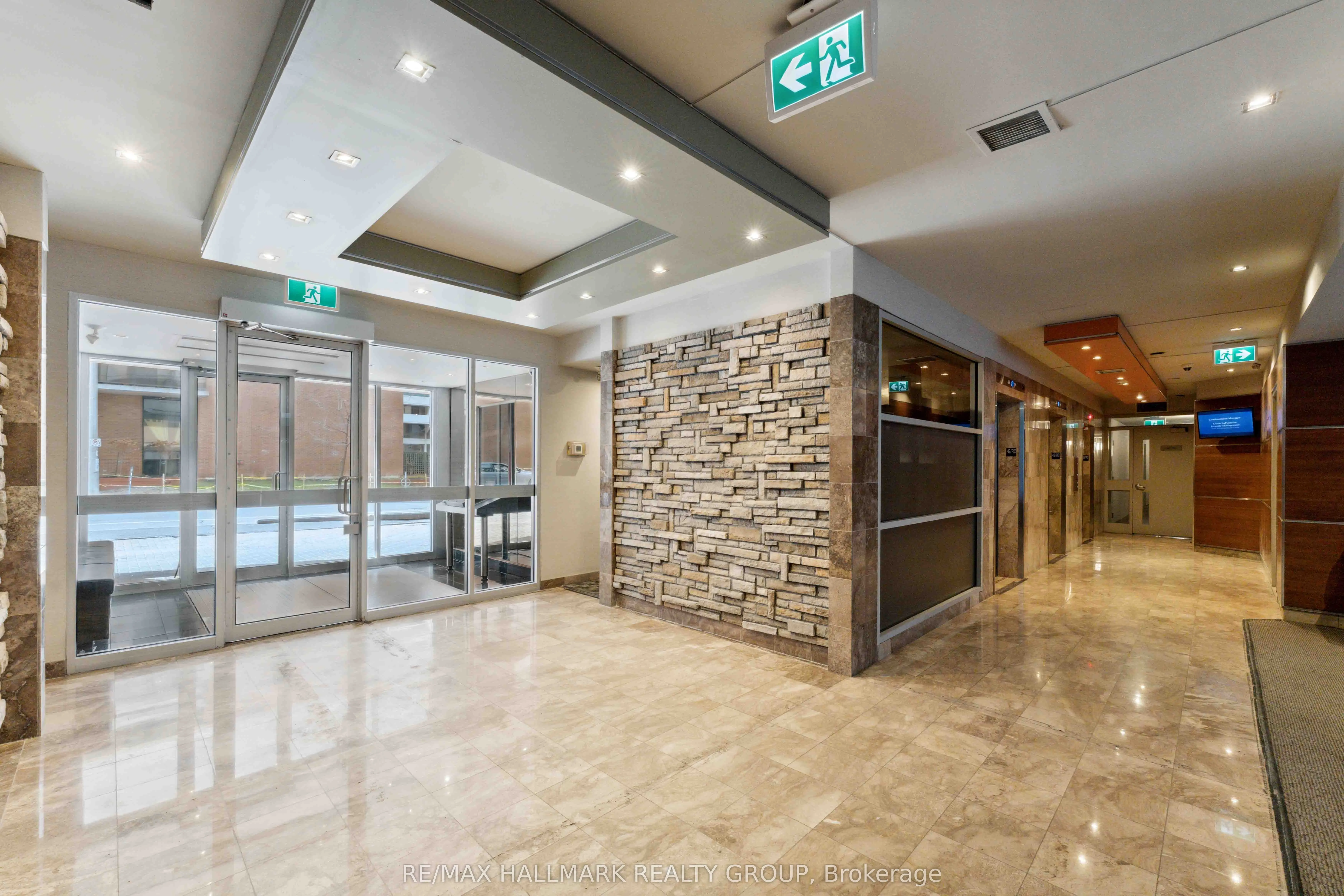 470 Laurier Avenue W, #308