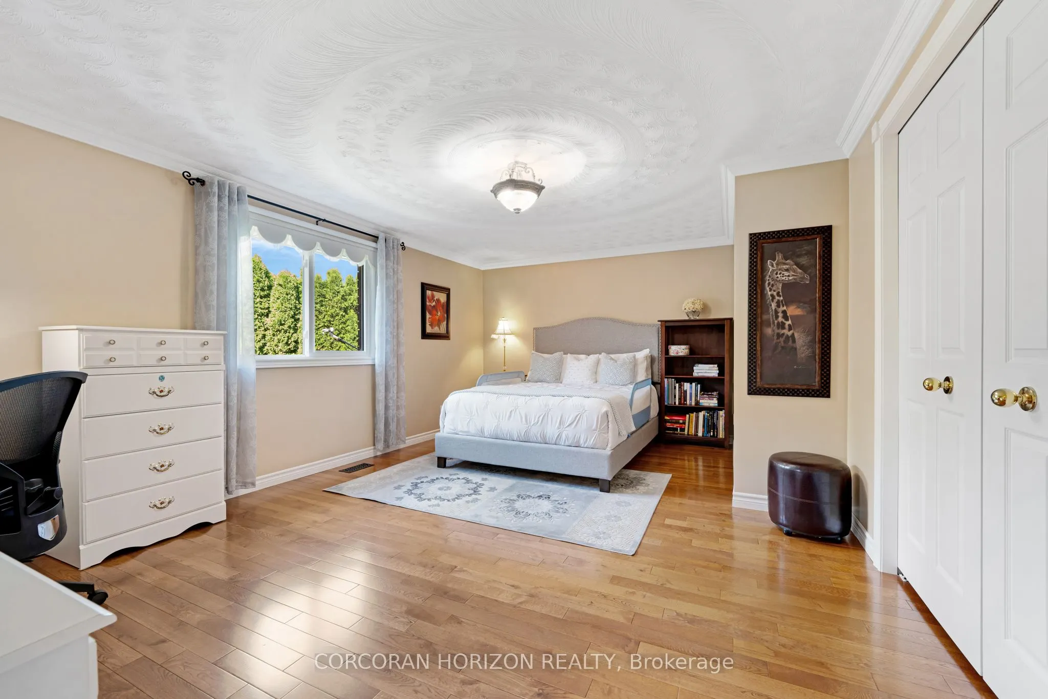 228 Michener Crescent
