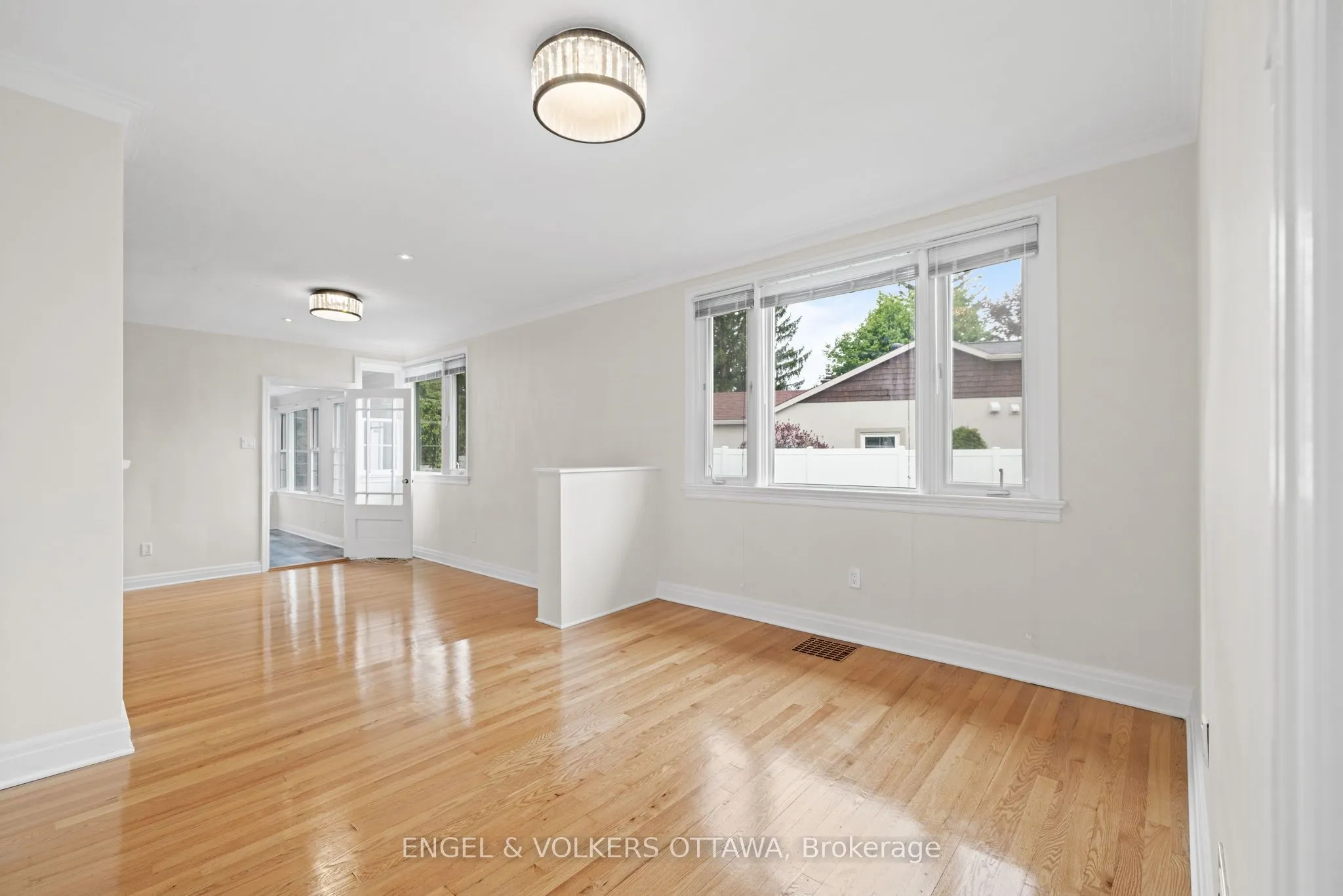 1960 Alta Vista Drive
