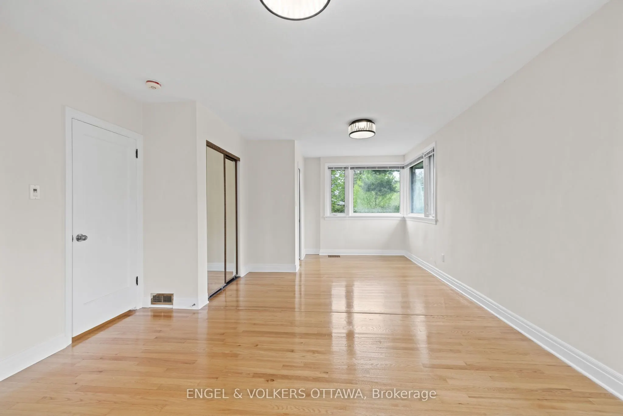 1960 Alta Vista Drive