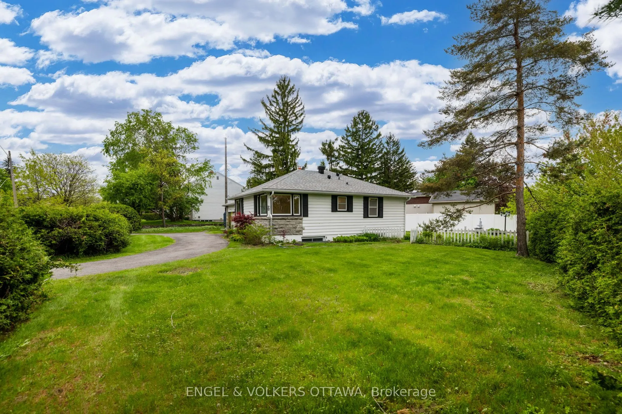 1960 Alta Vista Drive