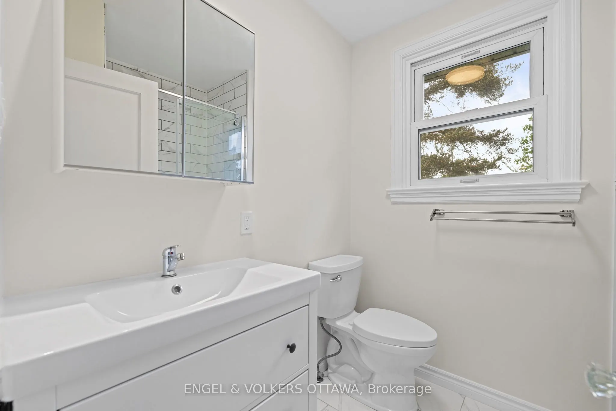 1960 Alta Vista Drive
