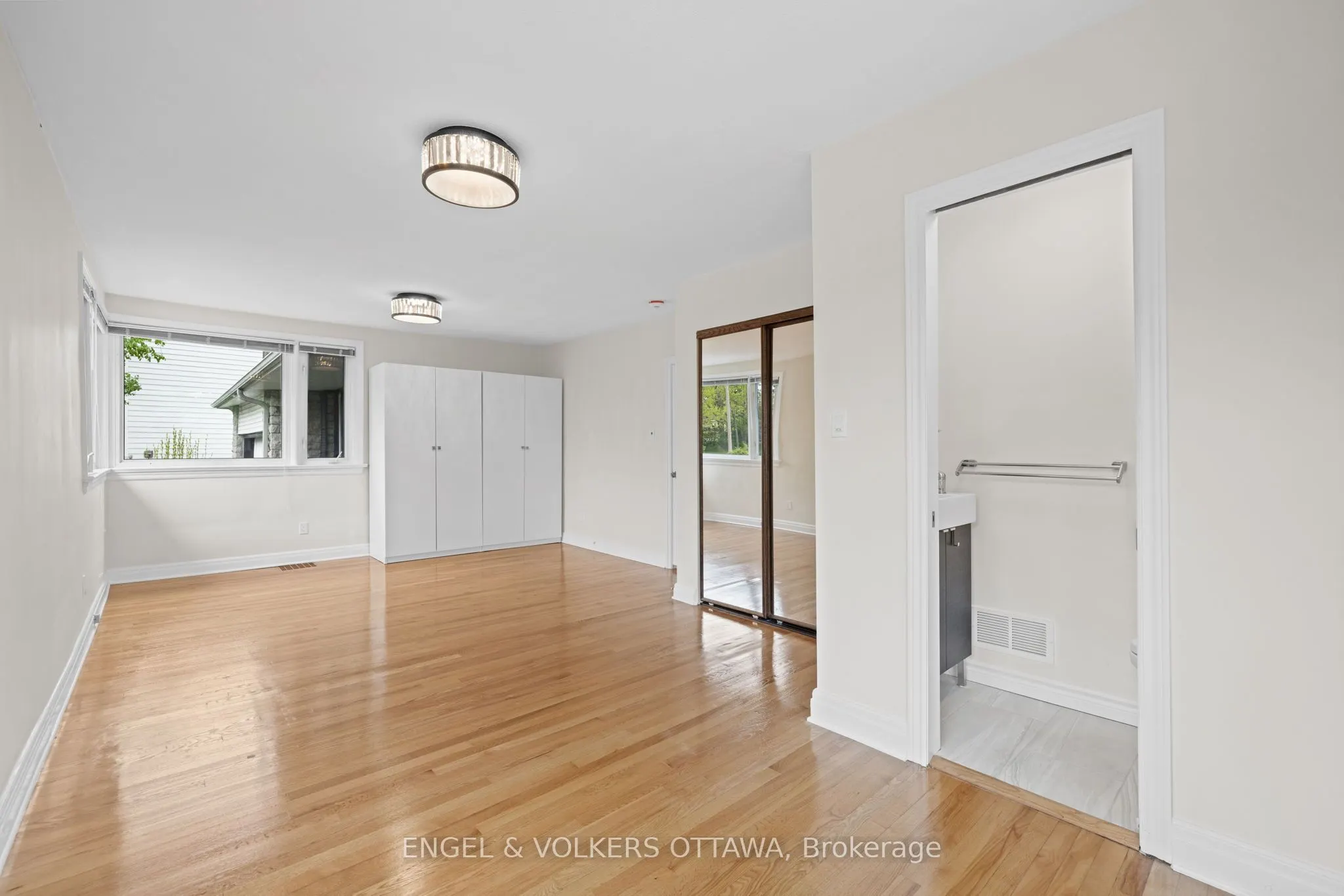 1960 Alta Vista Drive