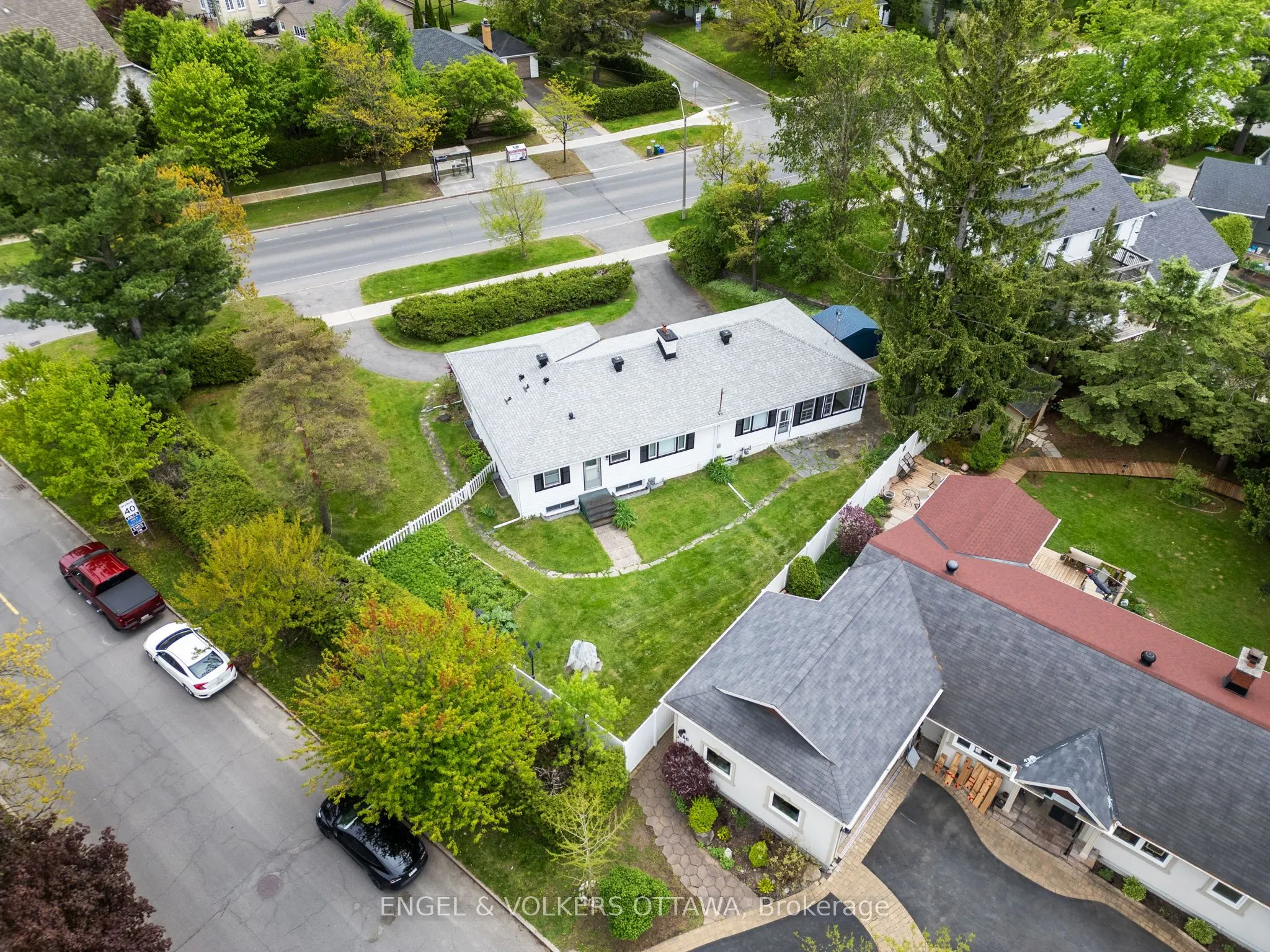 1960 Alta Vista Drive