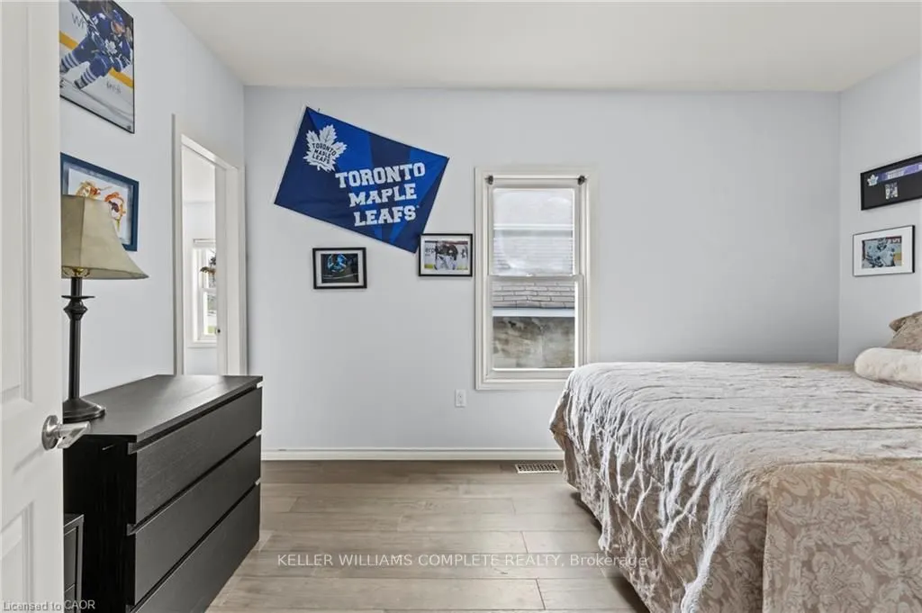 55 Albert Street W