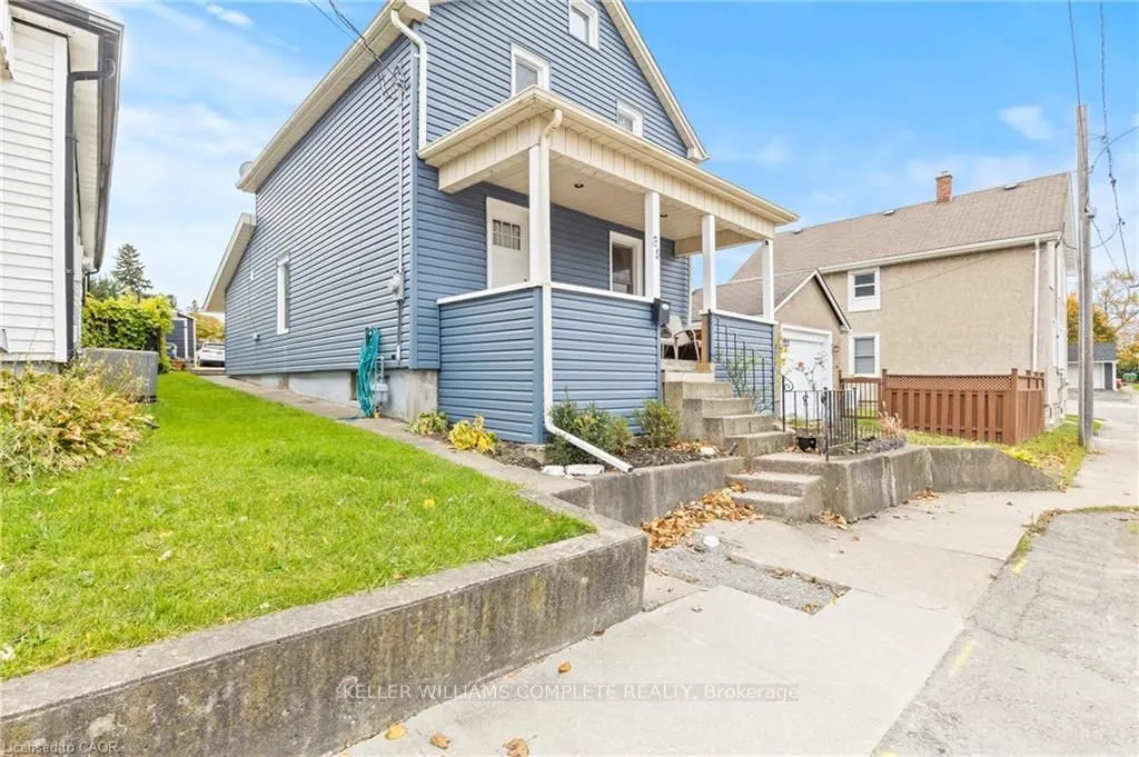 55 Albert Street W